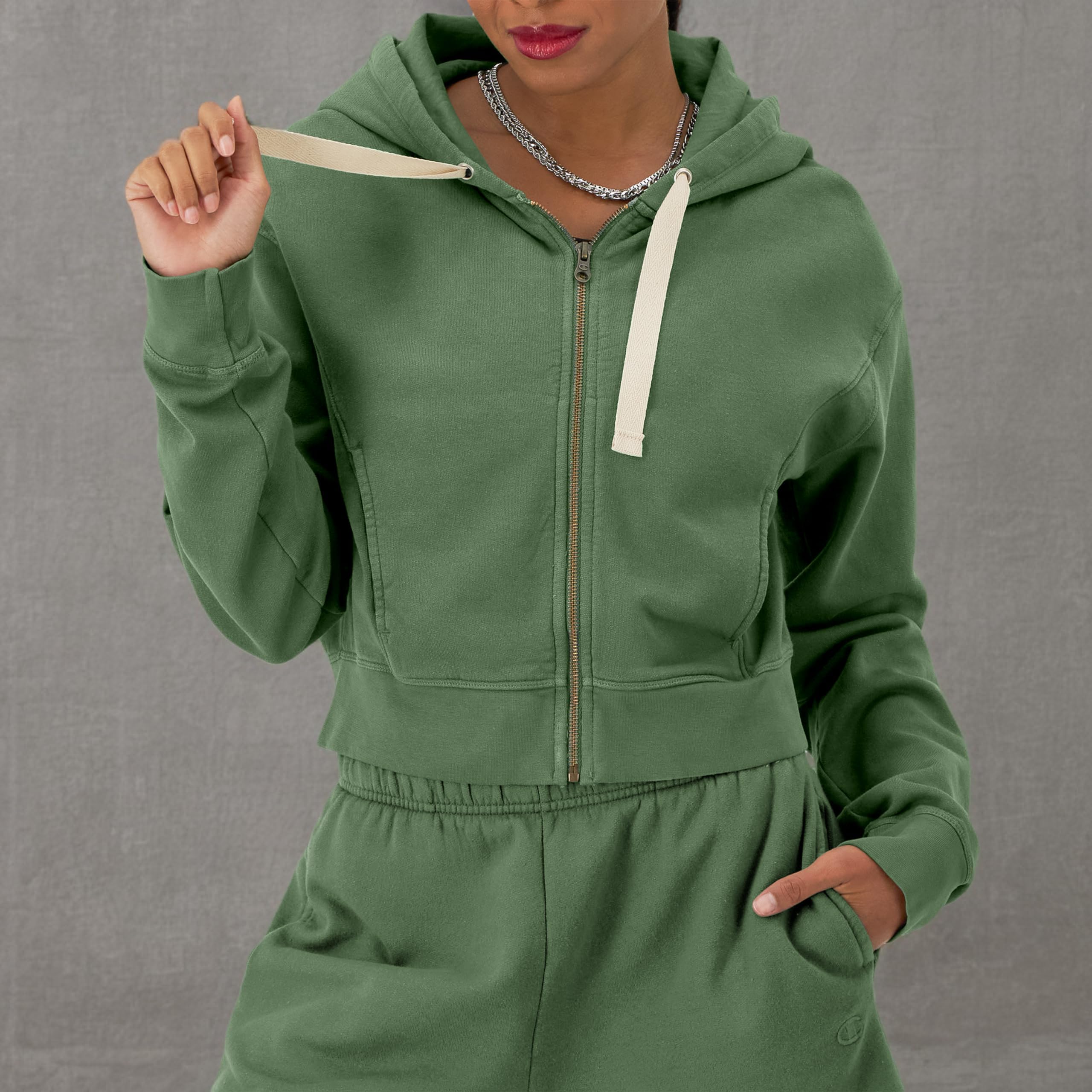 Vintage Champion Women's Zip-Up Hoodie Sweatshirt - Cozy Fleece Pullover for Casual Wear, Gym & Outdoor Activities