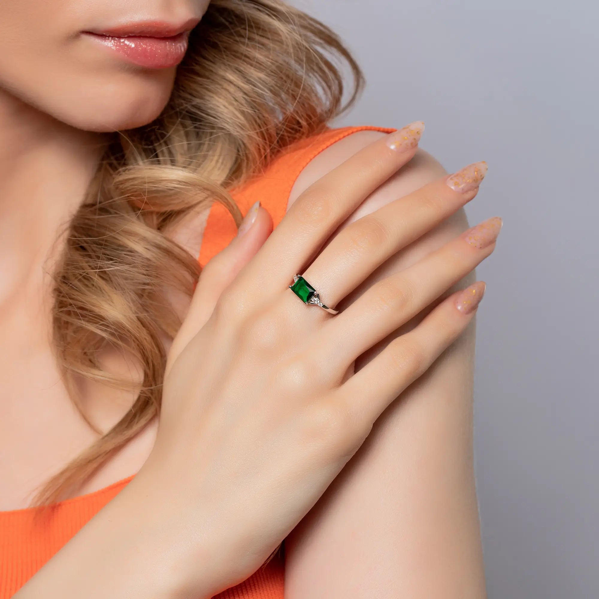 Bella Emerald Ring for Women - Elegant Green Gemstone Jewelry for Engagement, Wedding & Special Occasions | Perfect Gift for Her