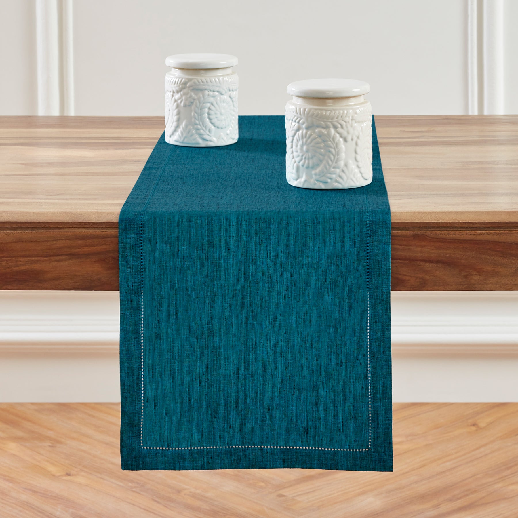 Elegant Milan Table Runner for Dining Room Decor - Perfect for Weddings, Parties & Holiday Table Settings