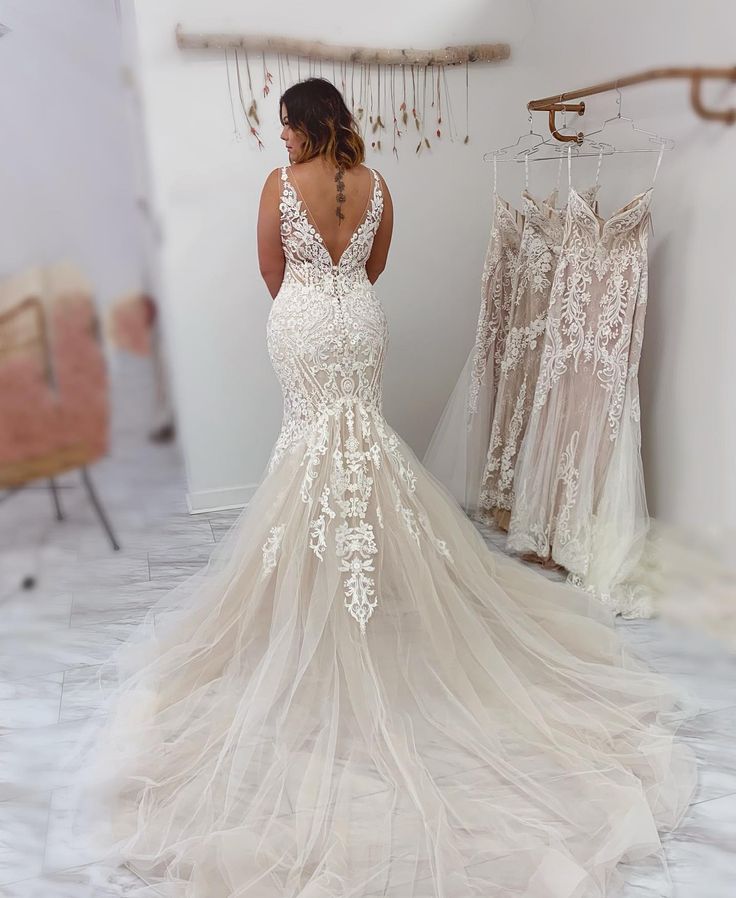 Enzoani Olinda Wedding Gown - Elegant Lace Bridal Dress for Bride, Perfect for Church Ceremony & Formal Reception