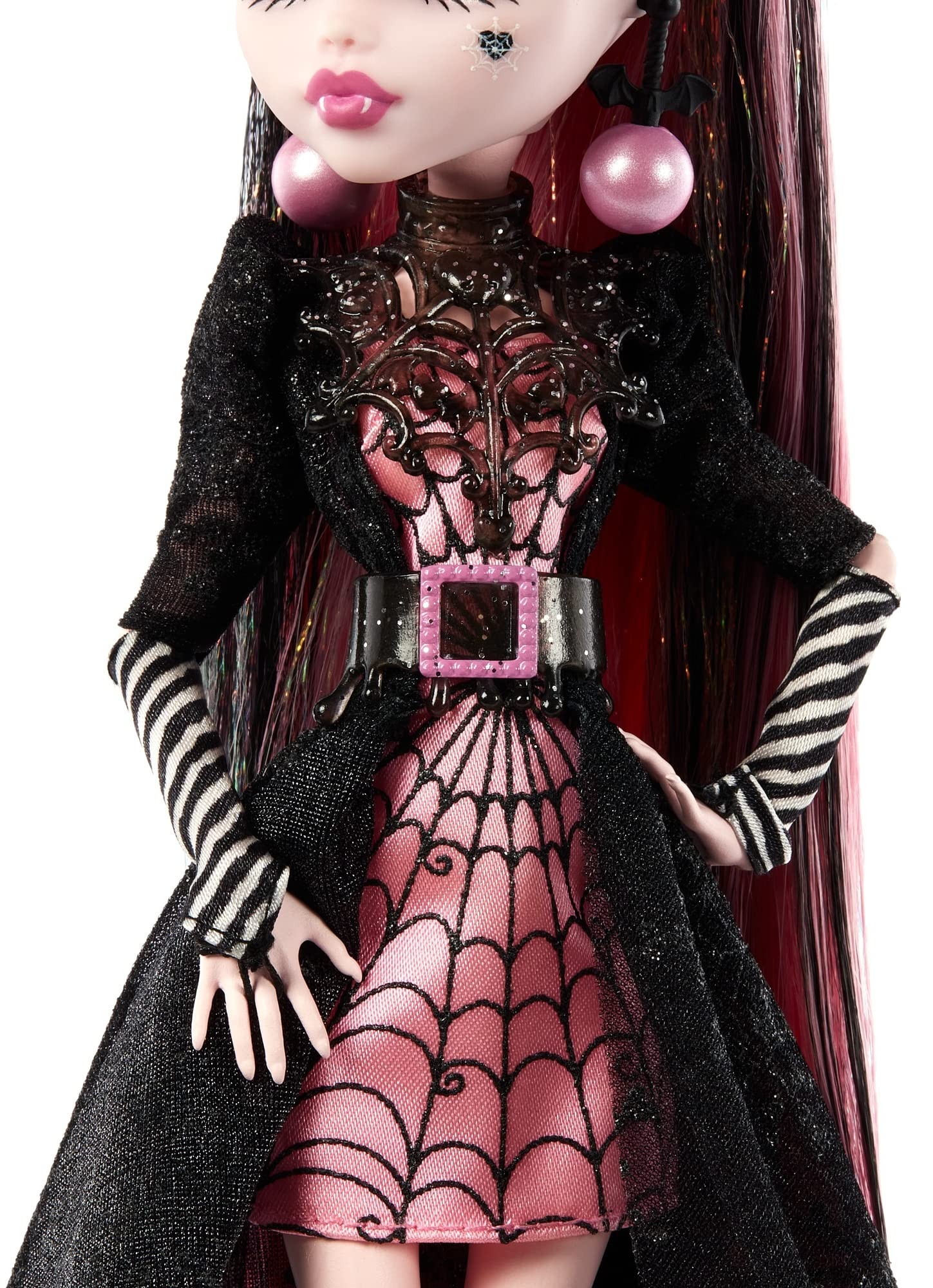 Monster High Draculaura Howliday Edition Doll - Pink & Black Gown Fashion Doll, Holiday Collectible Gift for Kids & Teens | Birthday Present, Halloween Decor, Toy Collection Display