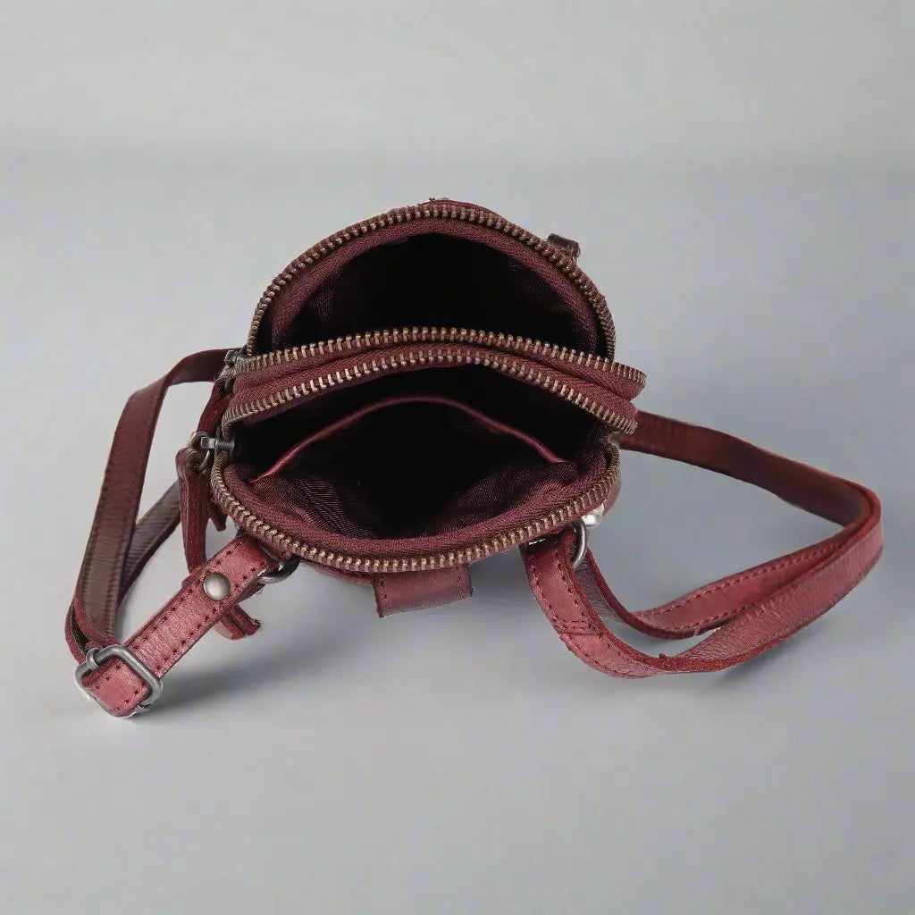 MET Small Leather Crossbody Bag for Women - Genuine Leather Purse with Adjustable Strap - Perfect for Travel, Shopping & Everyday Use