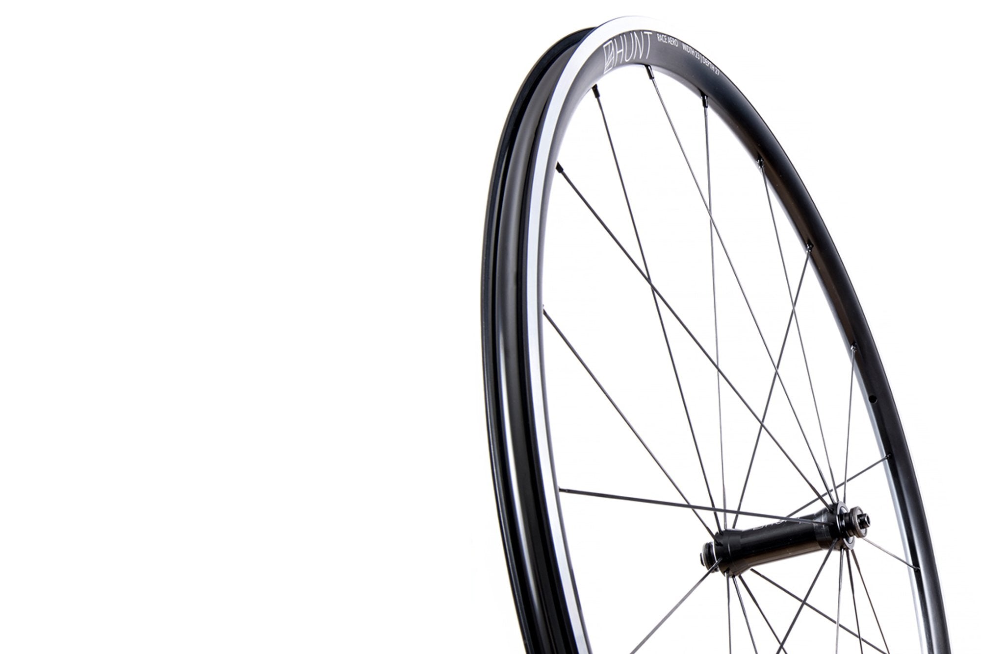 Re:New HUNT Race Aero Wheelset - Lightweight Carbon Road Bike Wheels for Speed & Performance | Perfect for Road Racing, Triathlons & Competitive Cycling