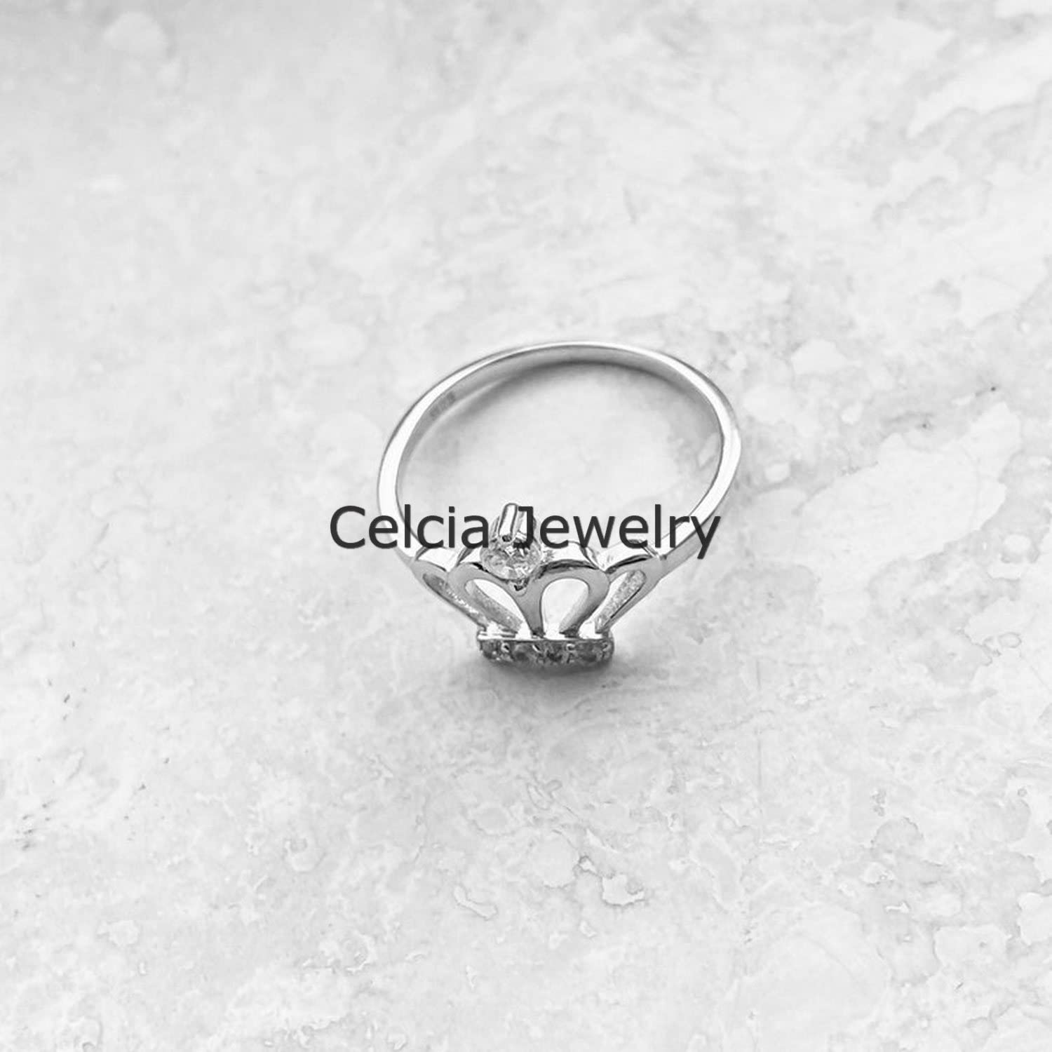 925 Sterling Silver CZ Queen Crown Ring - Elegant Love & Religious Jewelry, Boho Bohemian Minimalist Style, Perfect Mother's Day Gift & April Birthstone Ring for Women (Size 7) - Ideal for Weddings, Anniversaries & Special Occasions