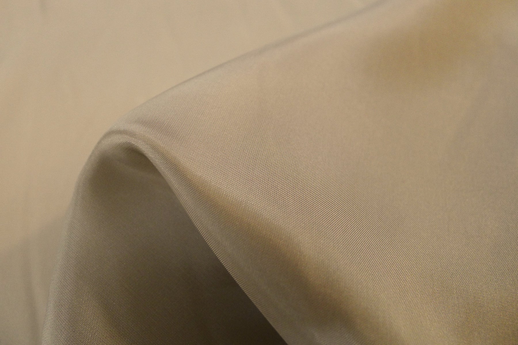 Champagne Rayon Lining Fabric - Soft & Luxurious Material for Dresses, Blouses & Scarves - Perfect for Evening Wear & Special Occasions