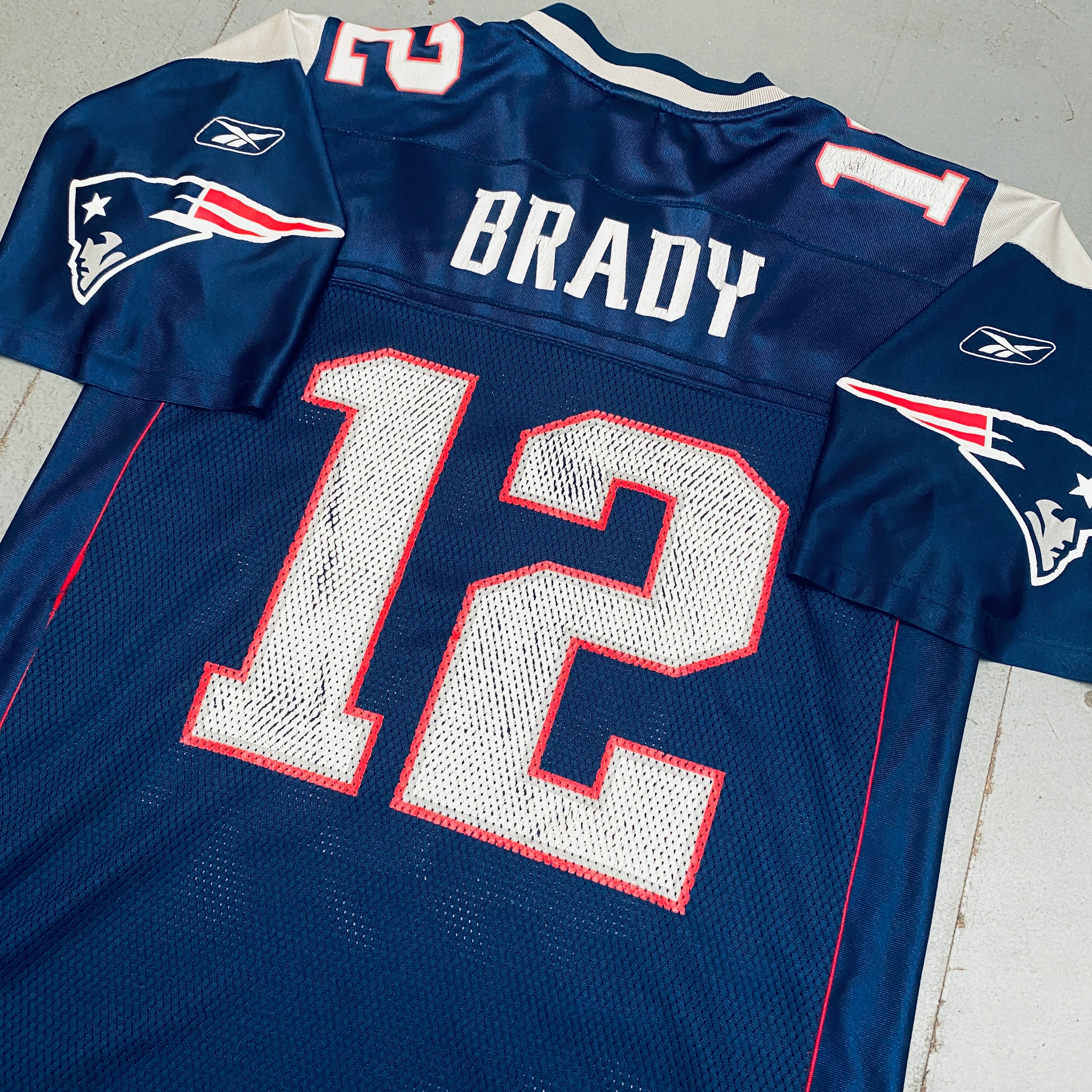 Authentic New England Patriots Tom Brady 2002/2003 Replica Jersey (Men's) - Perfect for NFL Games, Sports Events & Fan Collections