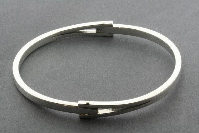 Arrow Hinge Bangle Bracelet - Adjustable & Stylish Jewelry for Women - Perfect for Casual Wear, Parties & Gifts