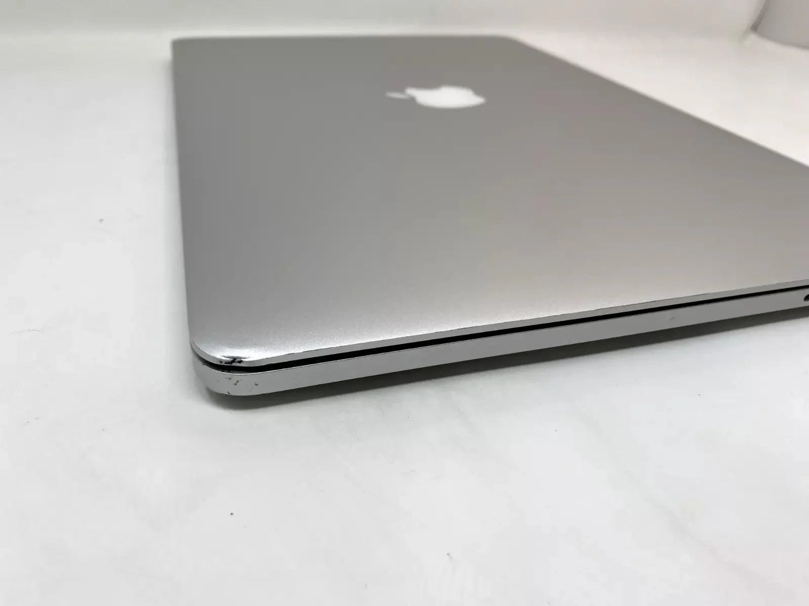 Refurbished 2015 Apple MacBook Pro 15