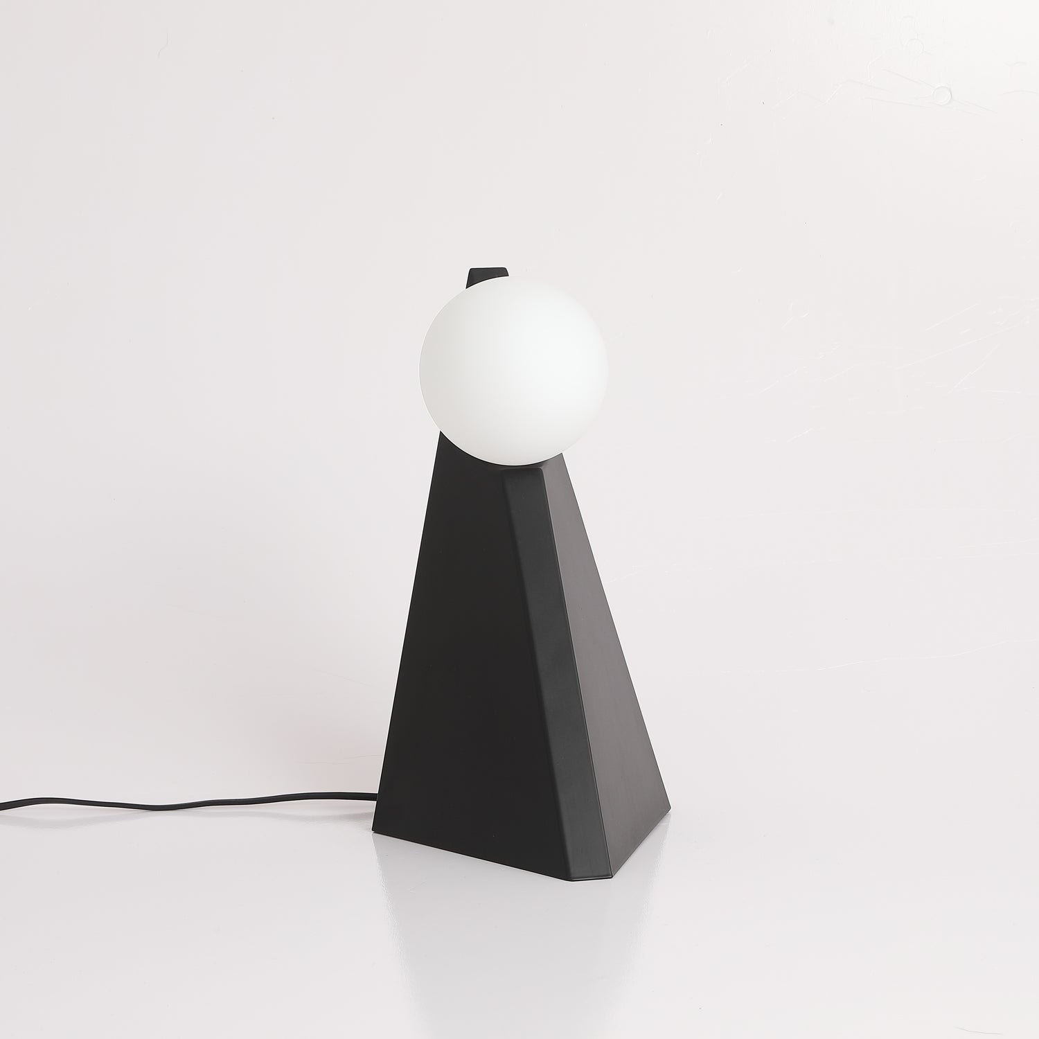 Elegant Noir Roy Table Lamp - Modern Bedside & Living Room Lighting for Home Decor