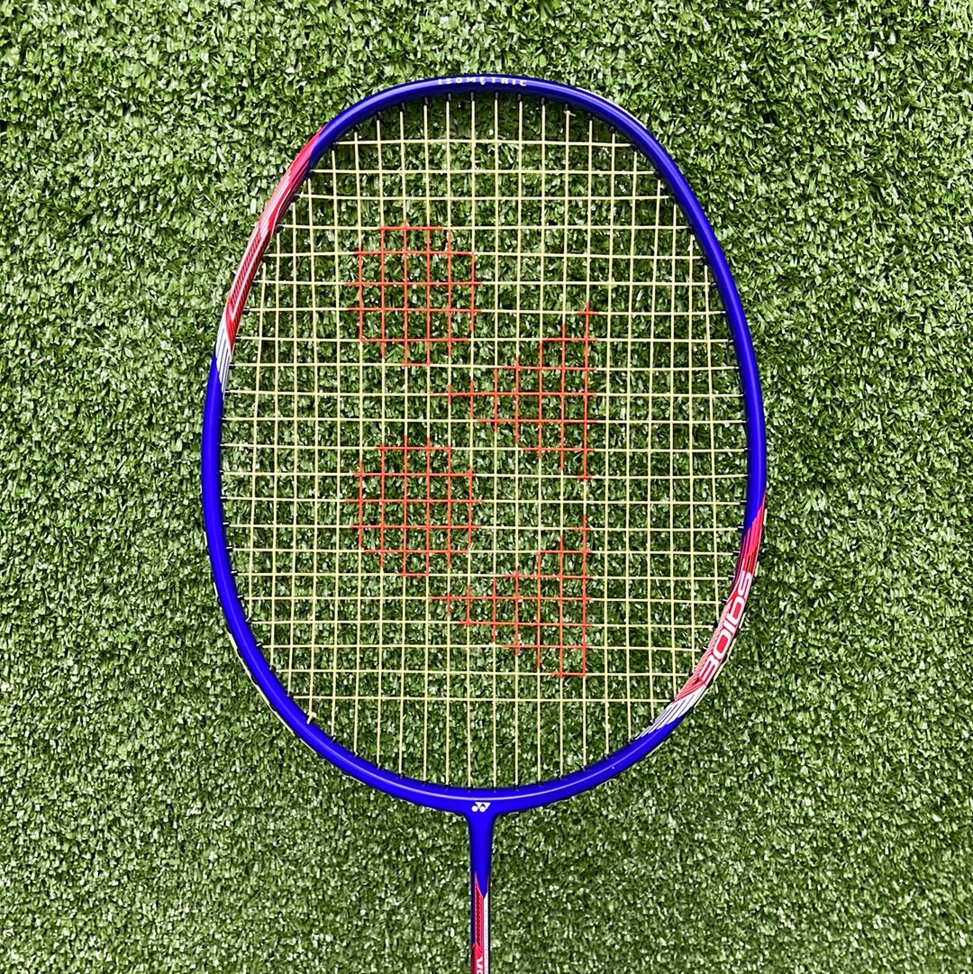 Yonex Voltric Lite 25i Badminton Racket - Lightweight Prestrung Racquet for Beginners & Intermediate Players | Perfect for Training & Competitive Play | Made in China