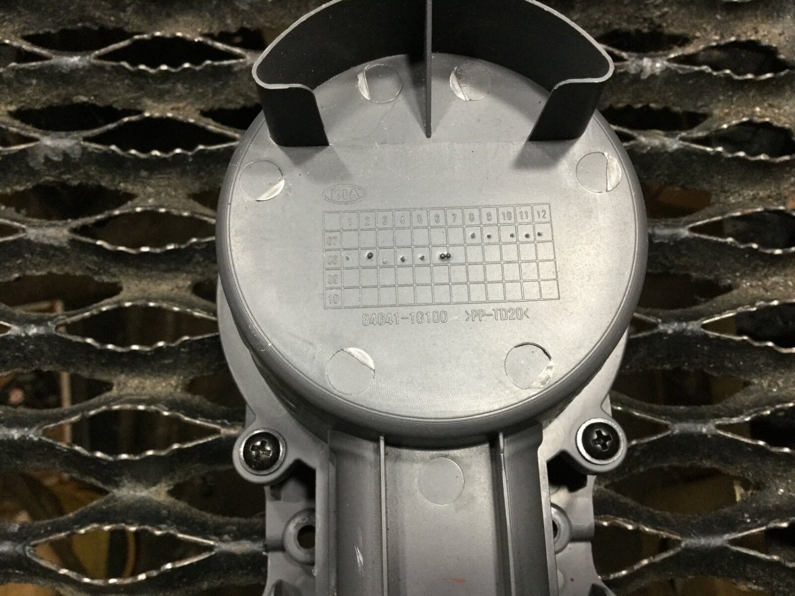 2006-2011 Kia Rio OEM Center Console Cup Holder Replacement Part 846401G250XI - Perfect for Car Interior Upgrade & Daily Commute
