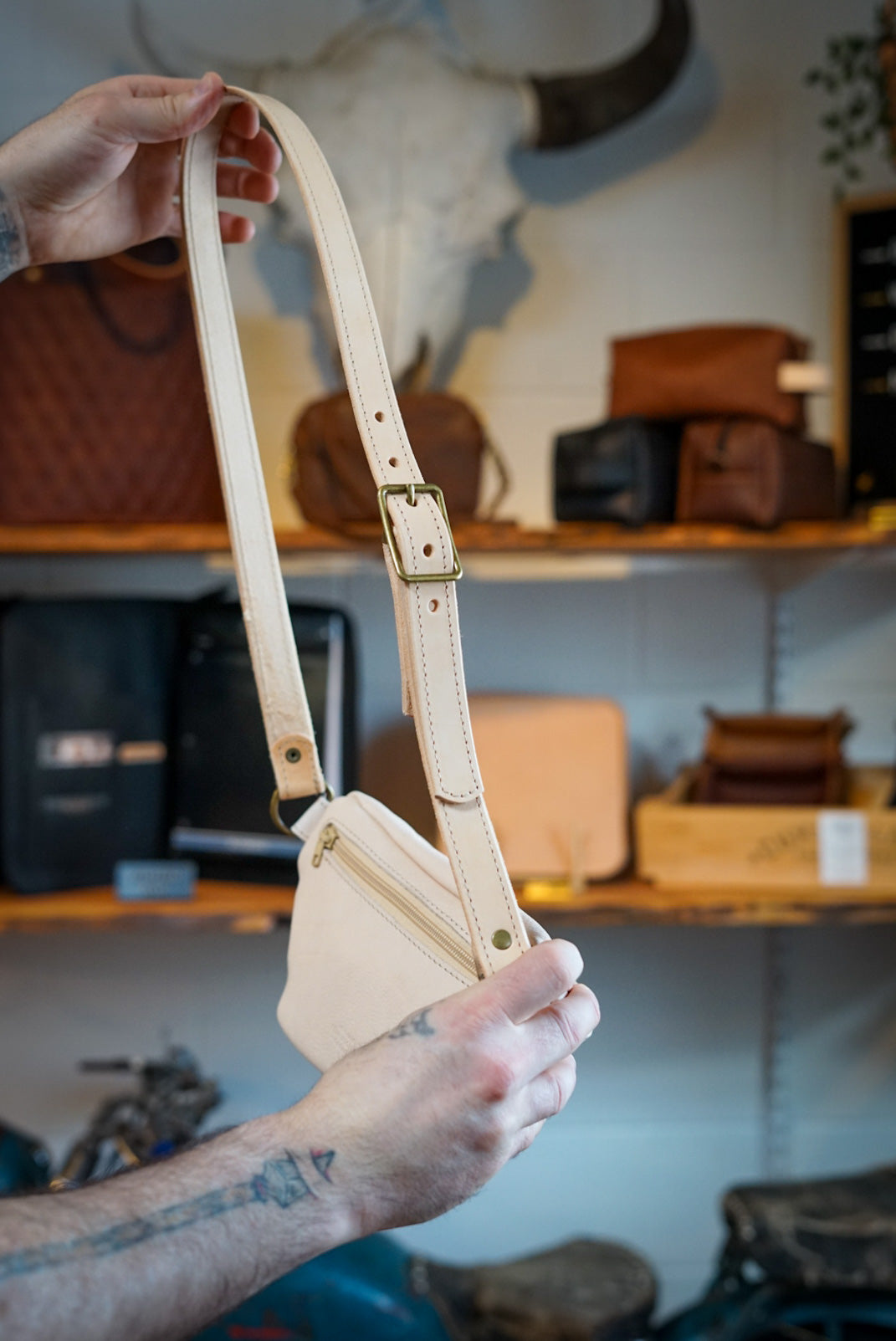 Premium Vegan Leather Fanny Pack for Men & Women - Natural Tan Waist Bag - Perfect for Hiking, Travel, Gym & Everyday Use