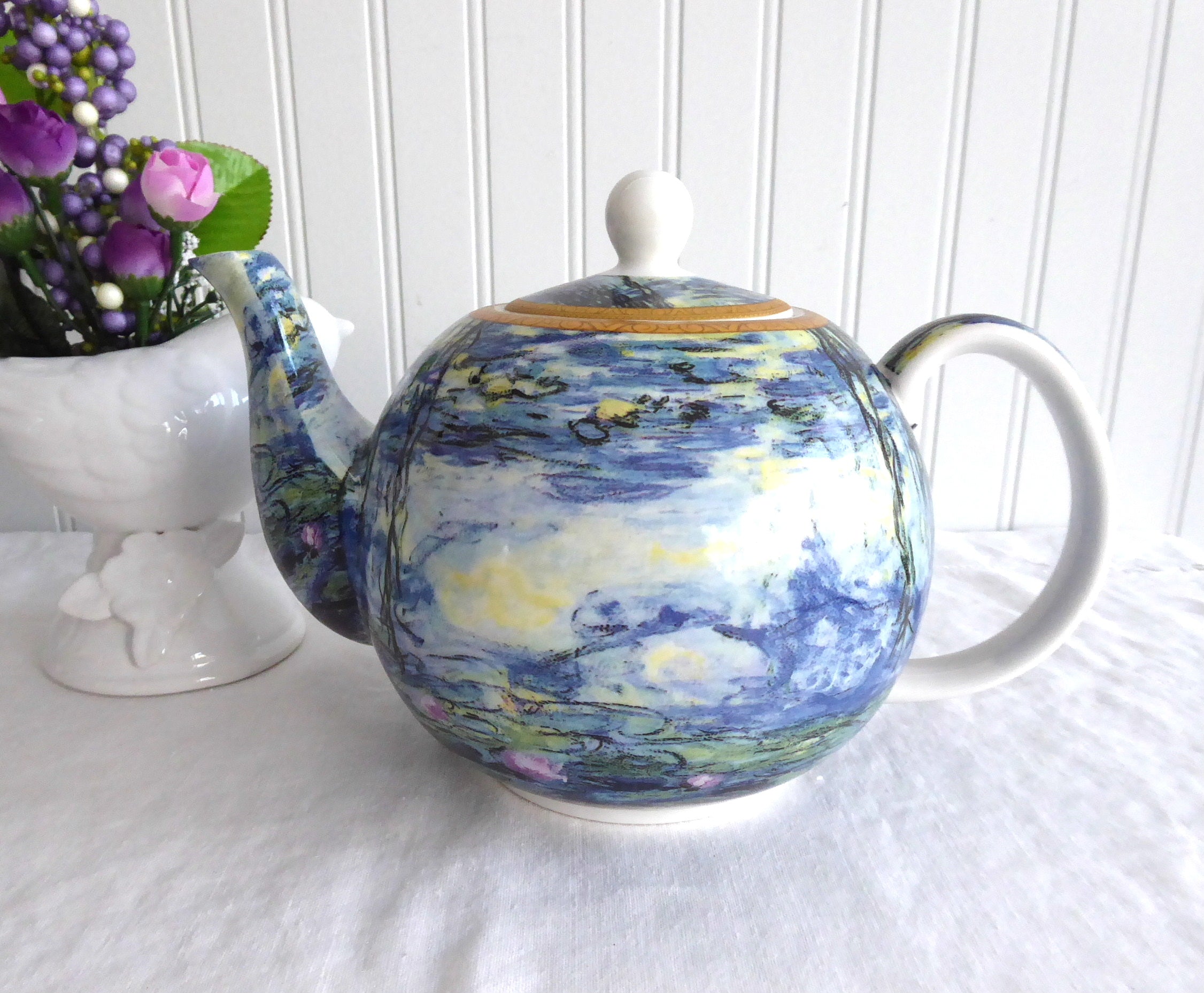 Monet Water Lilies Teapot - 40oz (6 Cups) Blue Ceramic Teapot with Gift Box - Inspired by Claude Monet's Paintings - Perfect for Afternoon Tea, Bridal Showers & French-Themed Decor