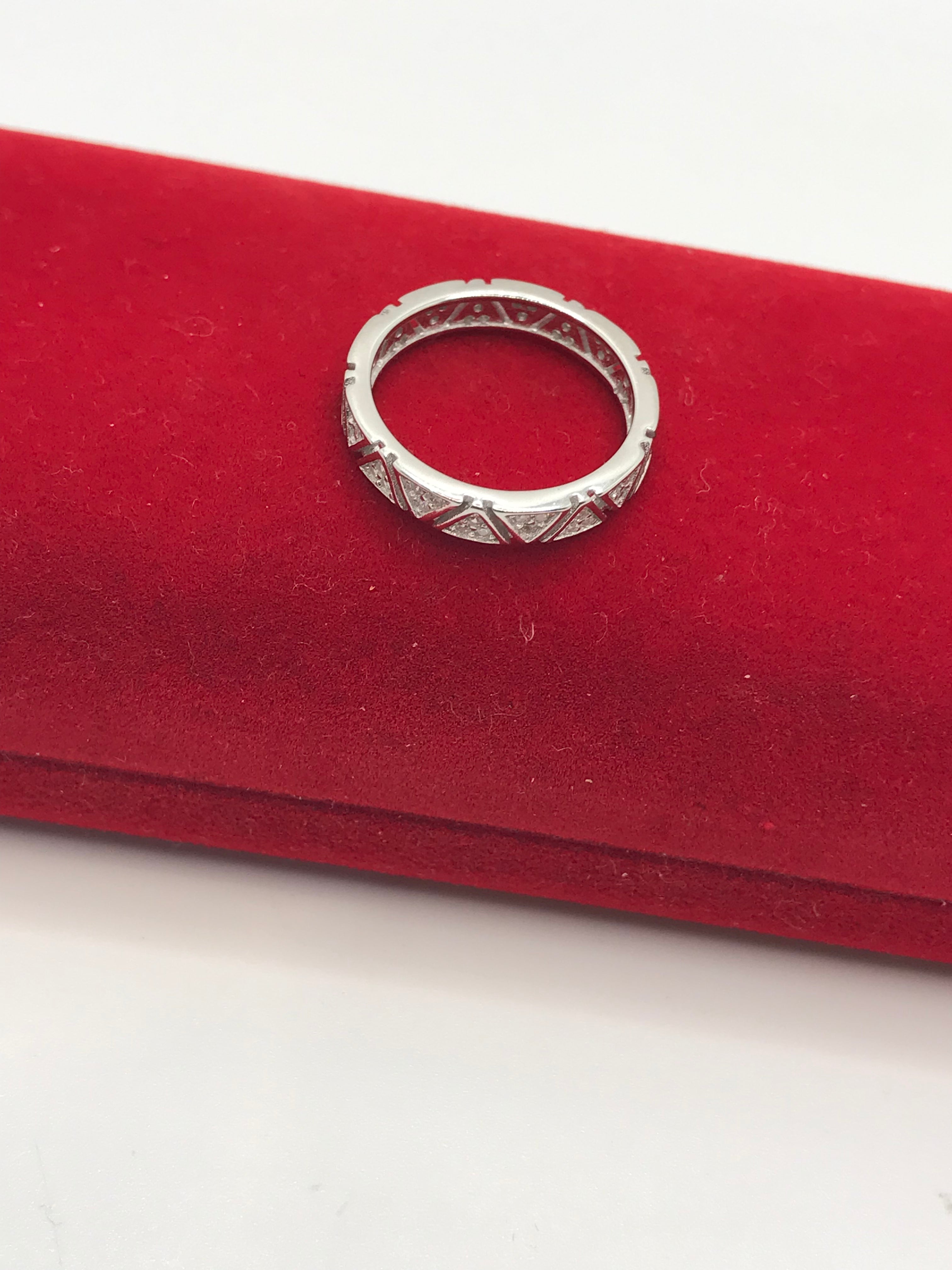 Sterling Silver Triangle Band Ring for Women - Dainty Minimalist Stackable Ring - Perfect for Everyday Wear, Gifts & Special Occasions