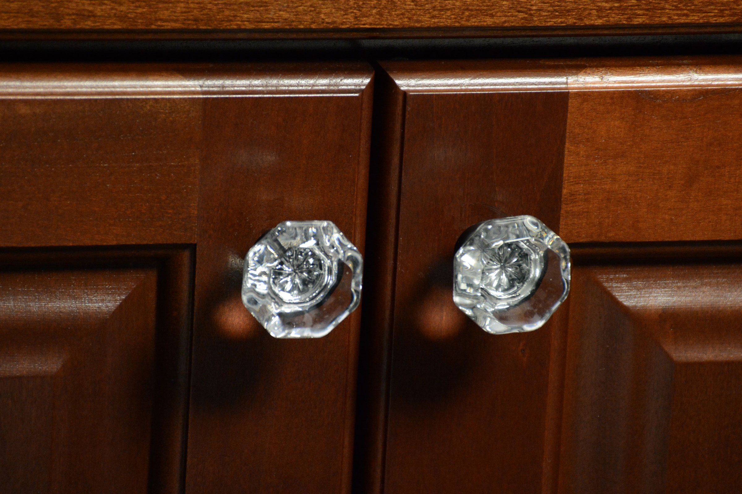 10 Pack Clear Glass Cabinet Knobs with Black Base - 1-3/8