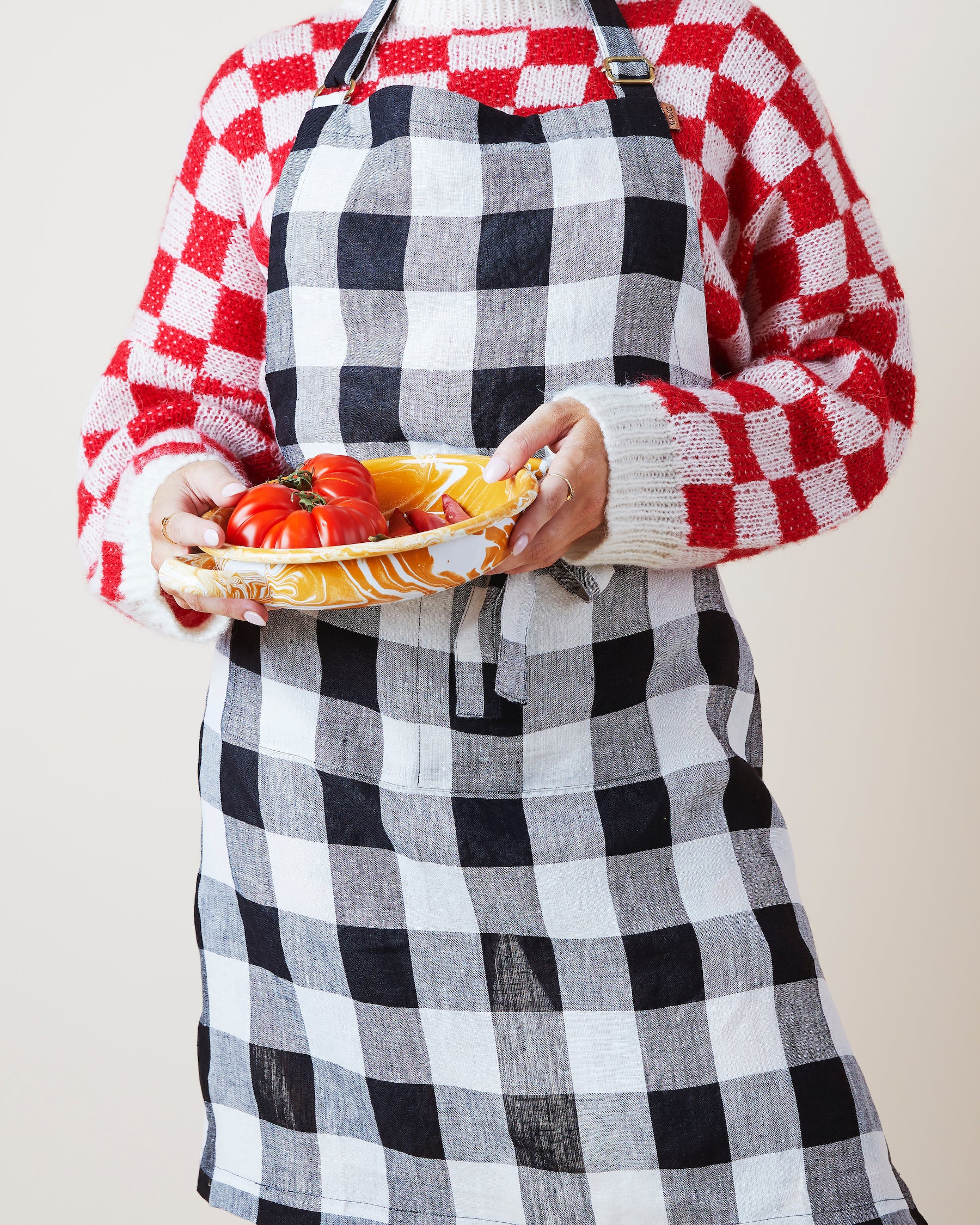 Black and White Gingham Linen Apron - Adjustable Waist for Cooking, Baking & BBQ - Perfect Kitchen Apron for Chefs, Home Cooks & Grill Masters