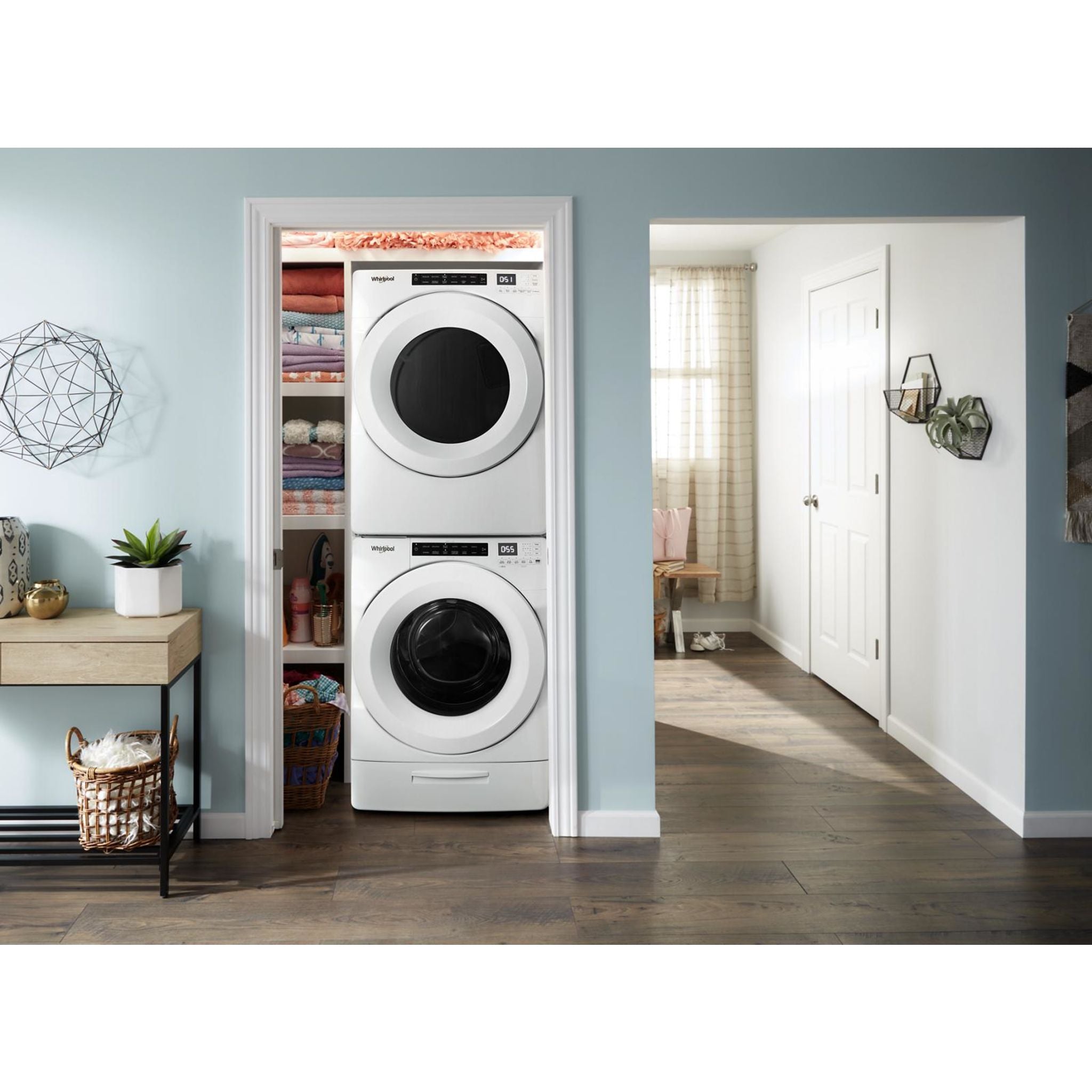 Whirlpool WFW560CHW White Front Load Washer - Energy Efficient, 4.5 cu. ft. Capacity for Large Laundry Loads | Perfect for Apartments, Homes & Laundry Rooms