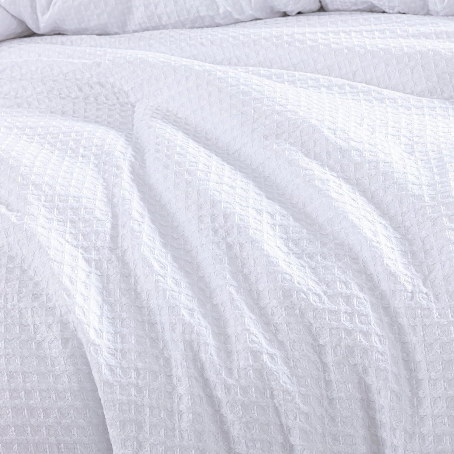 Chezmoi Collection Wilmer 3-Piece Waffle Weave Comforter Set - Soft & Cozy All-Season Queen Size Bedding in White for Bedroom Decor & Guest Room Comfort
