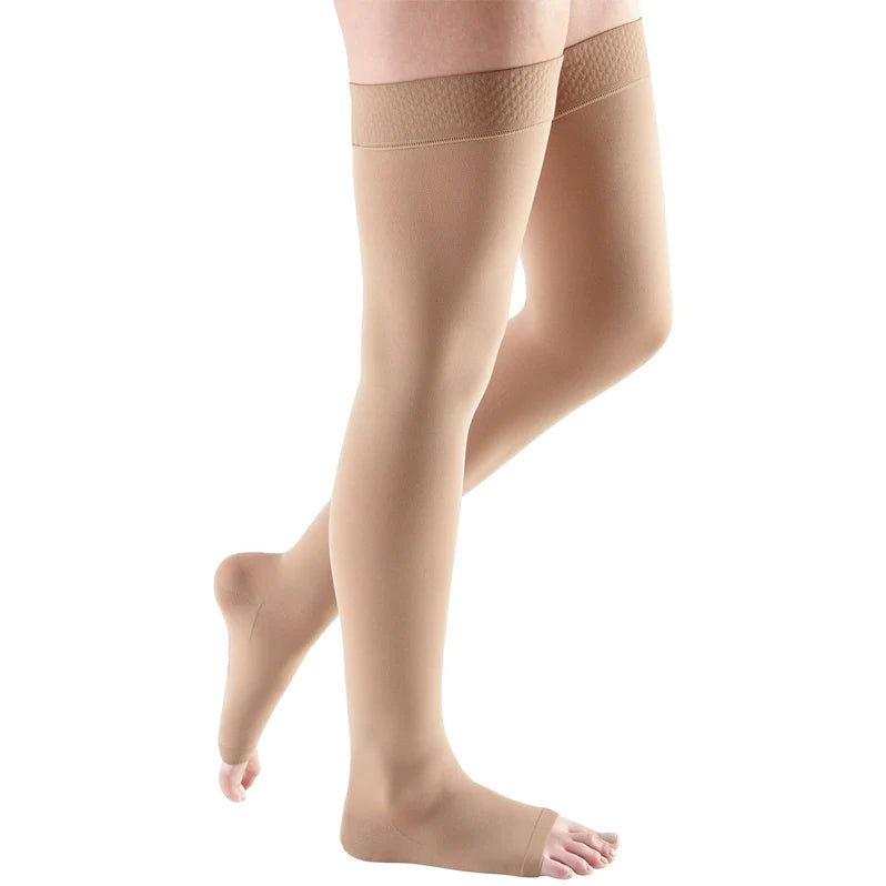 Medi Comfort 30-40mmHg Open Toe Thigh High Compression Stockings with Silicone Top Band - Petite Size for Women | Ideal for Travel, Pregnancy & Varicose Vein Relief