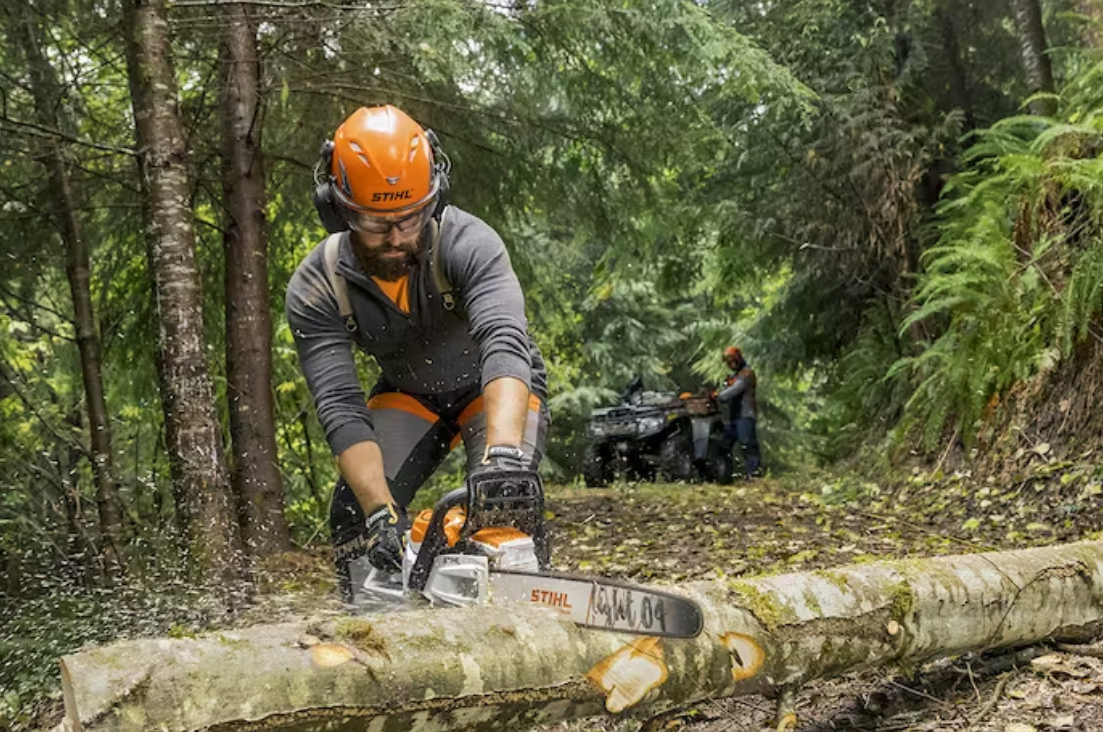 STIHL MSA 300 Professional Cordless Battery Chainsaw - Powerful Electric Chainsaw for Tree Cutting, Wood Chopping & Yard Maintenance