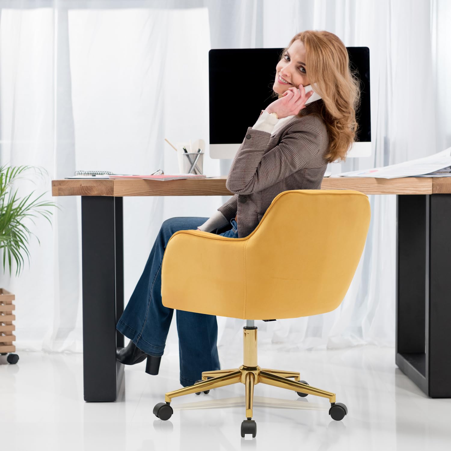 Luxury Velvet Home Office Chair - Adjustable Swivel Desk Chair with Wheels & Gold Base, Modern Rolling Vanity Chair for Home Office, Bedroom, Dressing Room - Perfect for Working, Studying & Makeup