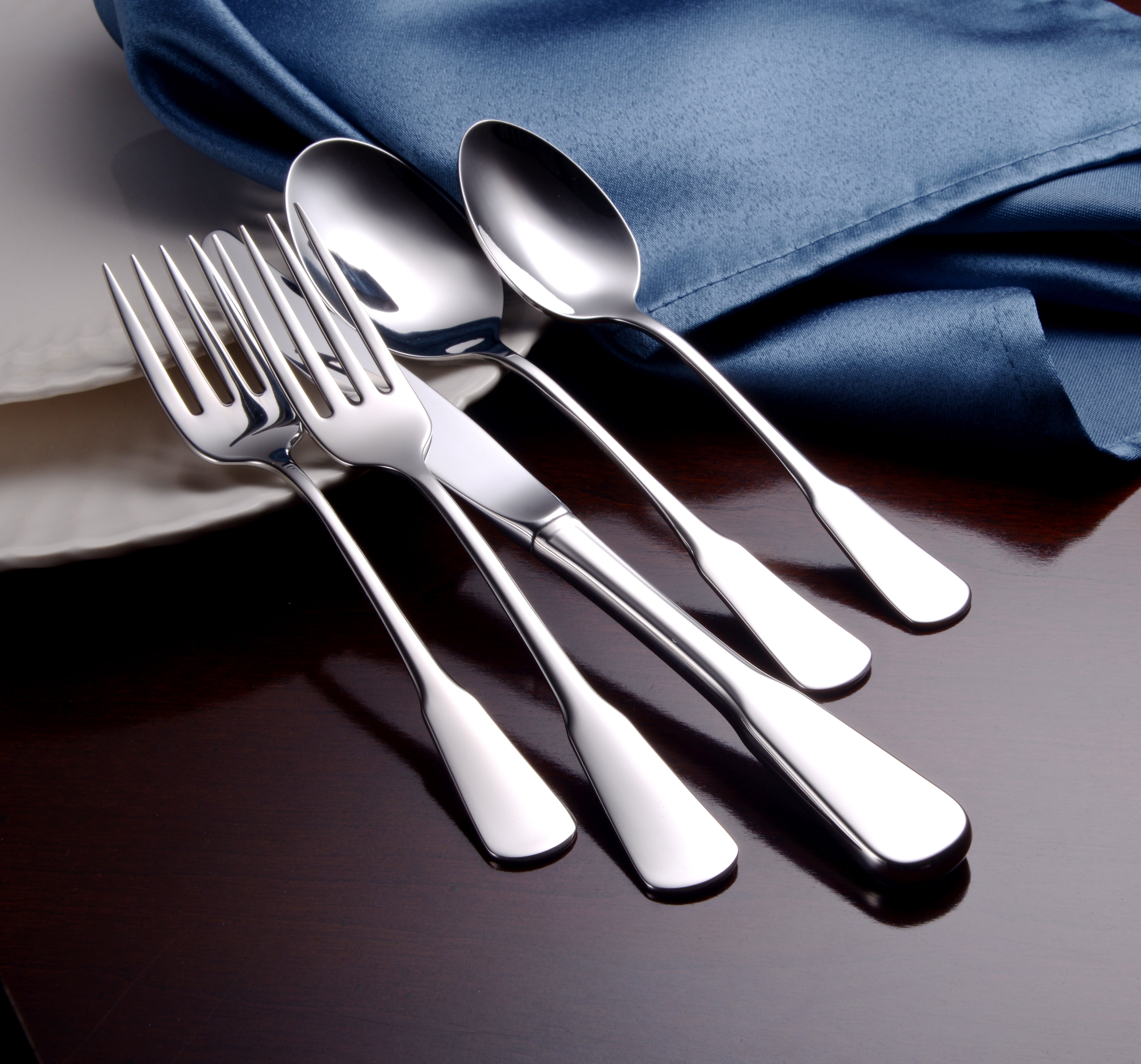 Susanna 45-Piece Dinnerware Set - Elegant Porcelain Plates, Bowls & Cups for Family Dining, Entertaining & Special Occasions