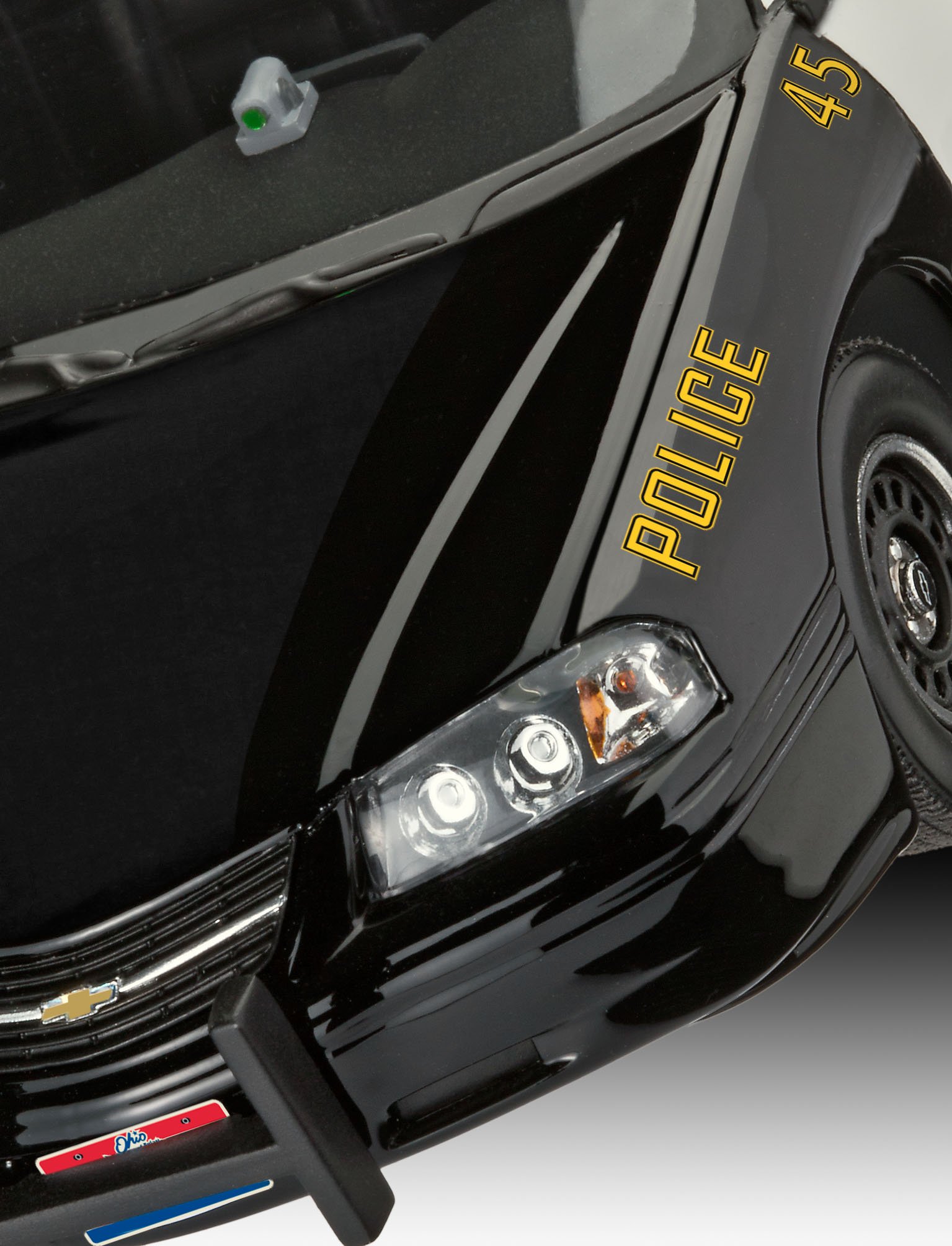 Revell 1:24 Scale Model '05 Chevy Impala Police Car - Perfect for Collectors, Hobbyists & Die-Cast Car Enthusiasts | Display, Gifts & DIY Projects