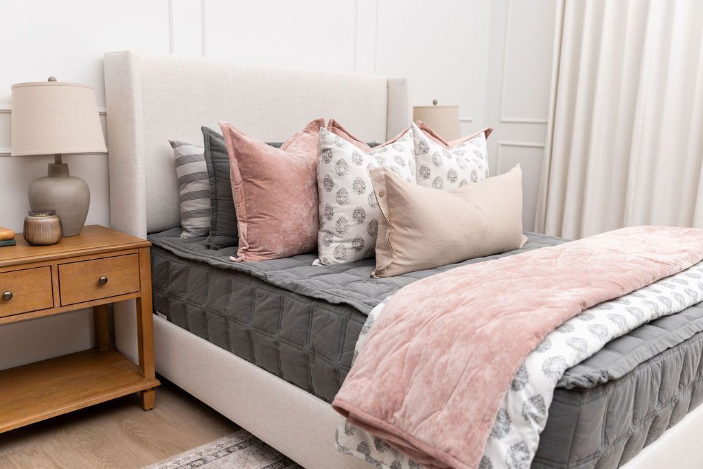 Premium Parker Luxe Blanket - Ultra Soft & Cozy Fleece Throw for Bed, Couch & Travel - Perfect for Home, Office & Gifts