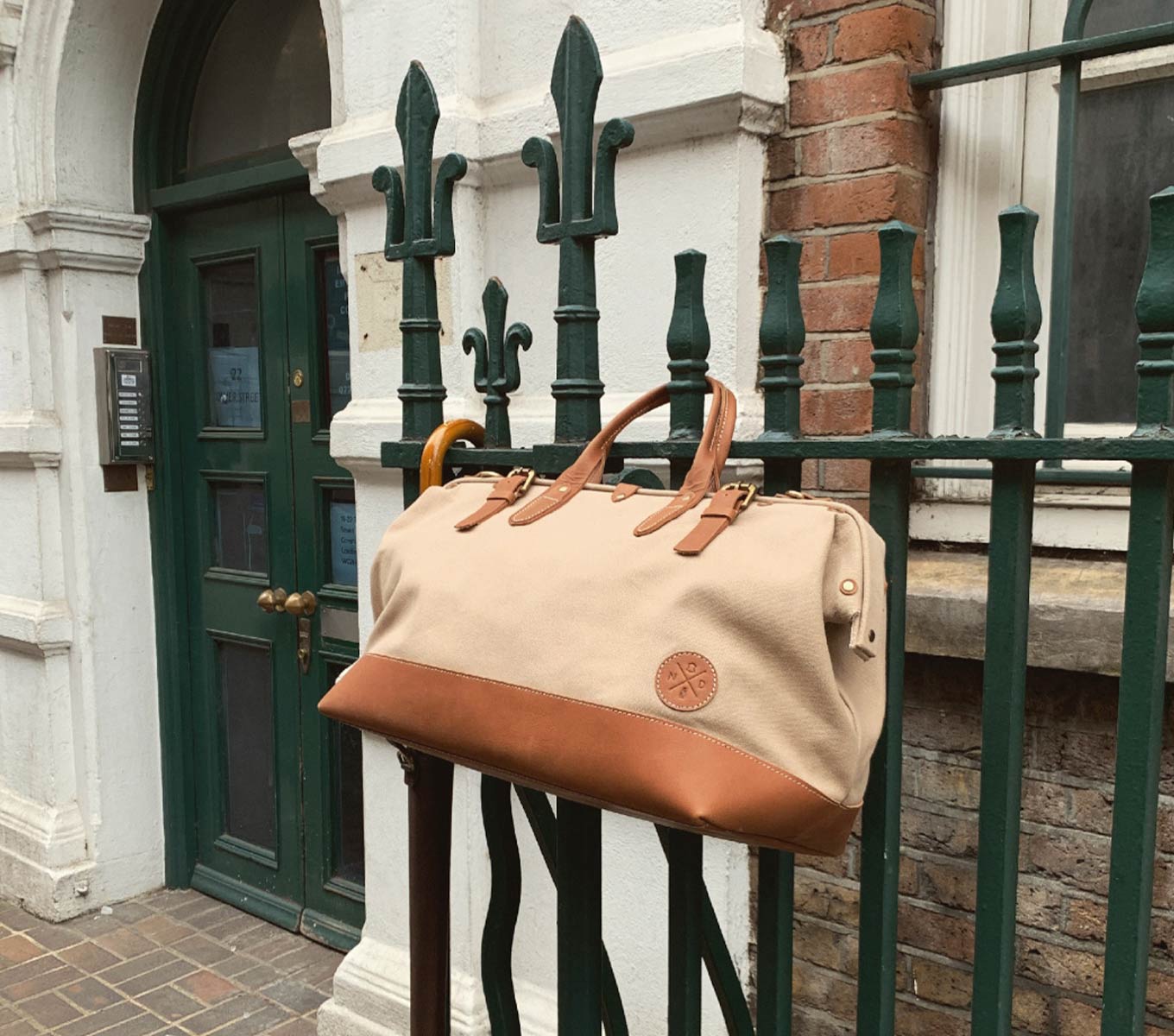 Stylish Weekender Bag for Women & Men - Durable Travel Duffel with Shoulder Strap - Perfect for Gym, Weekend Getaways & Overnight Trips