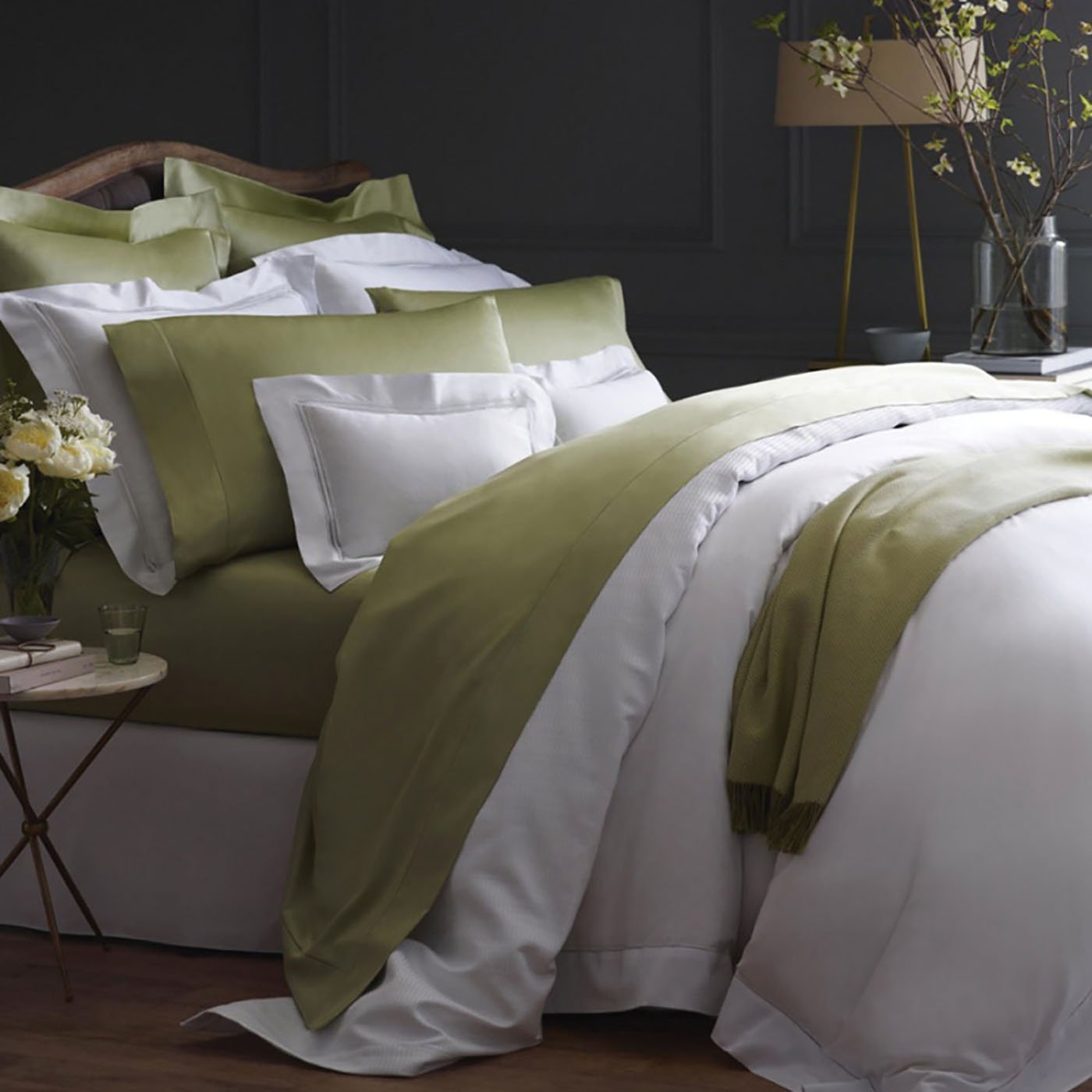 Sferra Giotto King Size Pillowcase 22x42 Inches - 100% Premium Cotton Bedding Set - Soft Grey Luxury Pillow Cover for Master Bedroom & Guest Room Decor