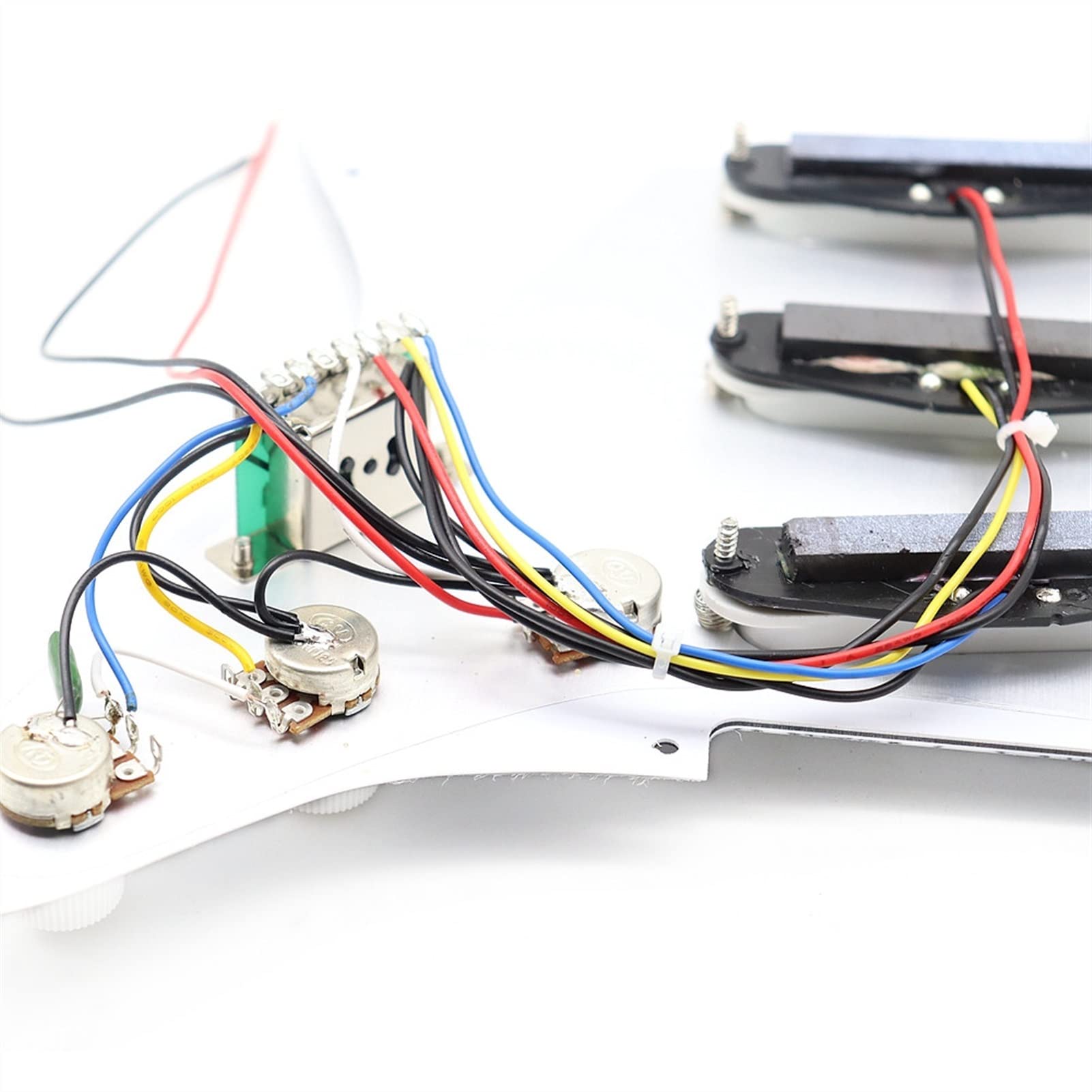 SSS 1Set Prewired Electric Guitar Pickguard for ST Style Guitars - Replacement Loaded Pickguard with Wiring - Perfect for Guitar Upgrades & DIY Repairs