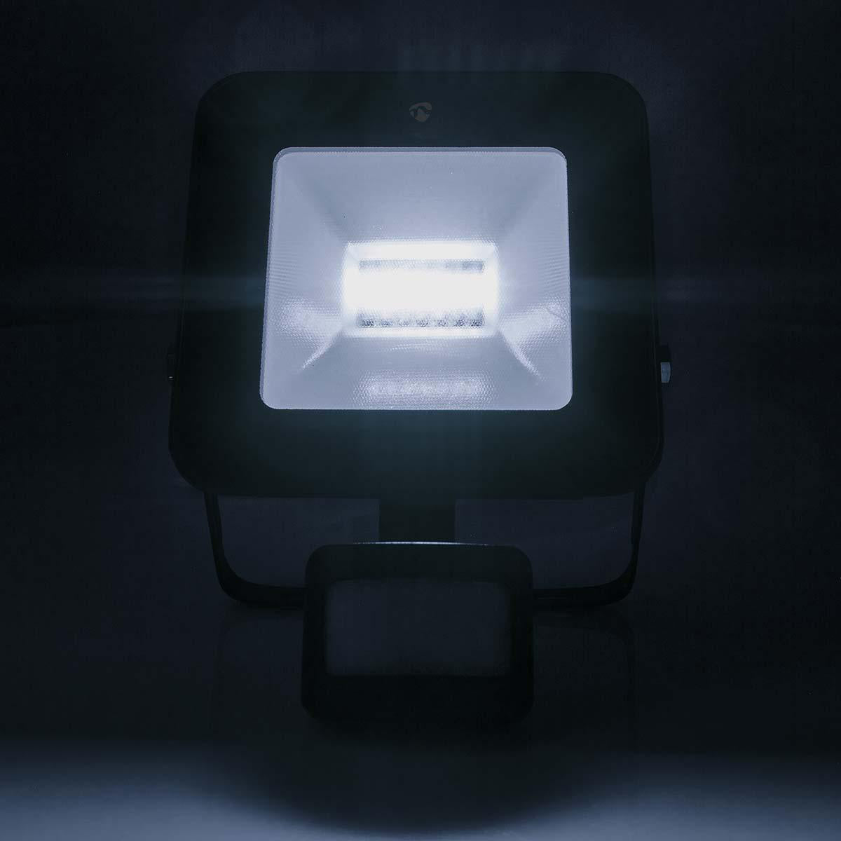 SmartLife LED Motion Sensor Flood Light - Outdoor Security Lighting for Home, Garage, and Garden - Weatherproof & Energy-Efficient