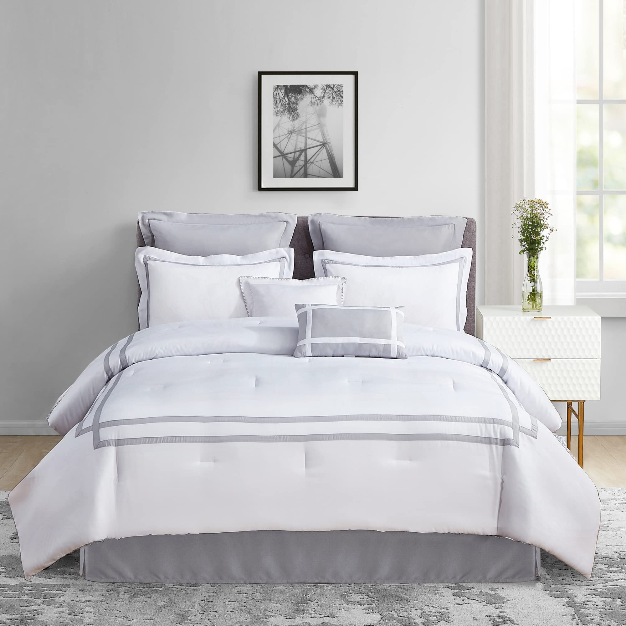 Luxury 8-Piece White Comforter Set Queen Size - Hotel Style Bedding with Comforter, Bed Skirt, Pillow Shams & Decorative Pillows - All Seasons Modern Bed Set for Full/Queen Beds - Perfect for Master Bedroom, Guest Room & Airbnb Styling