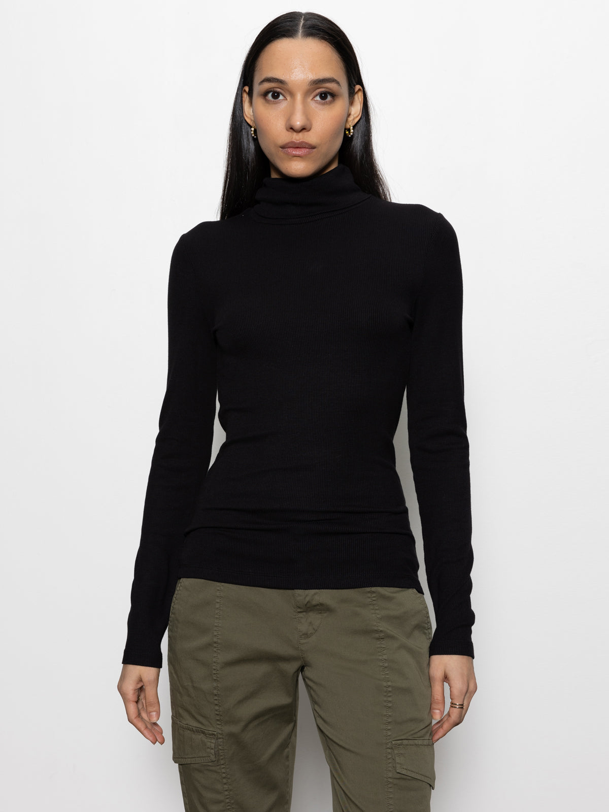 Essential Black Turtleneck Top for Women - Cozy Winter Layering & Stylish Outfits
