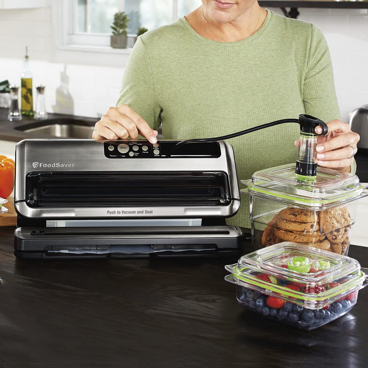 FoodSaver FM5460 2-in-1 Automatic Vacuum Sealer Machine with Starter Kit - Large Capacity Food Preservation System for Freshness | Perfect for Meal Prep, Sous Vide & Freezer Storage