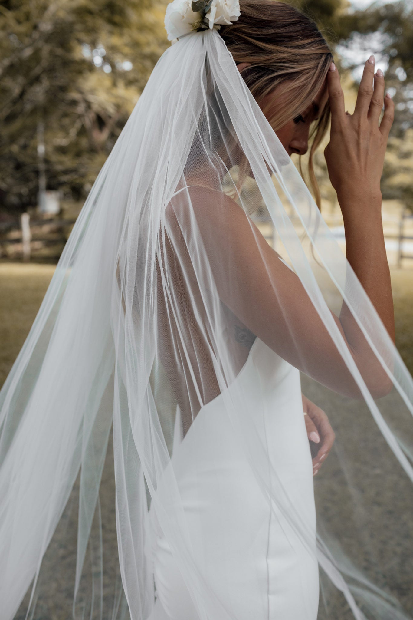 Henri Veil - Elegant and Stylish Women's Fashion Veil for Weddings, Parties, and Special Occasions | Perfect Bridal Accessory for Church Ceremonies and Formal Events