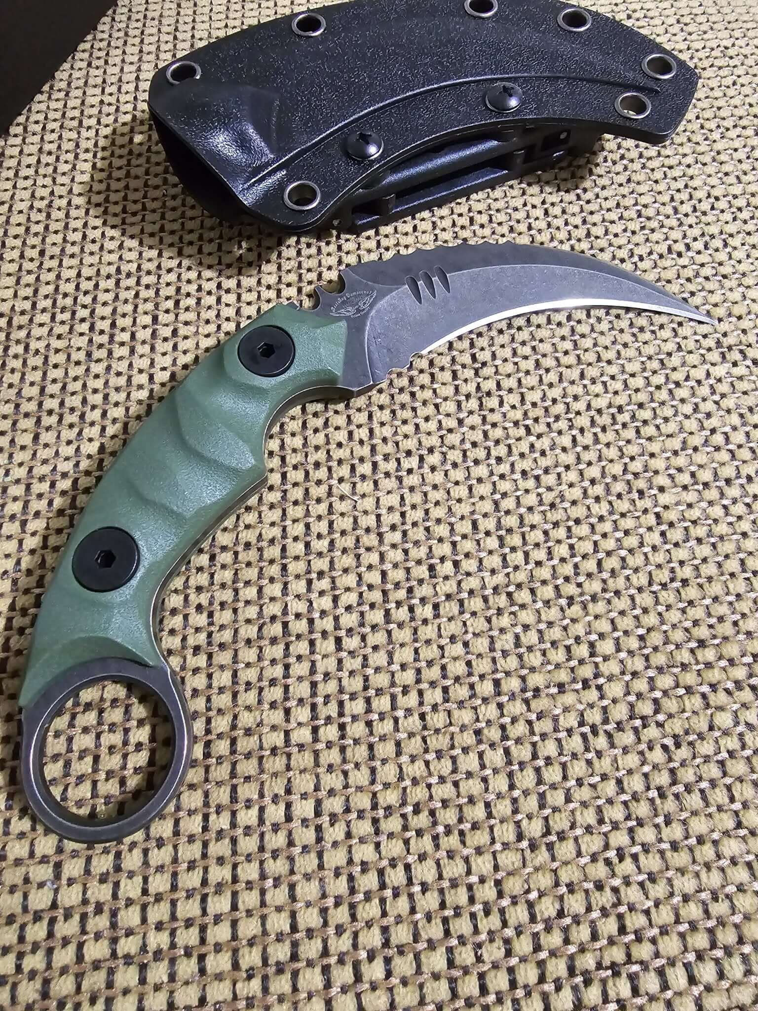 Premium Karambit Knife - D2 Steel Fixed Blade Hunting & Camping Companion - Sharp Tactical Knife for Outdoor Survival, Bushcraft & Self Defense