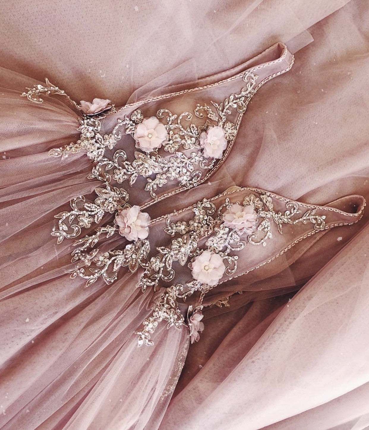 Elegant Blush Pink Tulle Wedding Dress with Lace Flower Embroidery and Beaded Details - Perfect for Bridal Gowns, Formal Events & Romantic Photoshoots