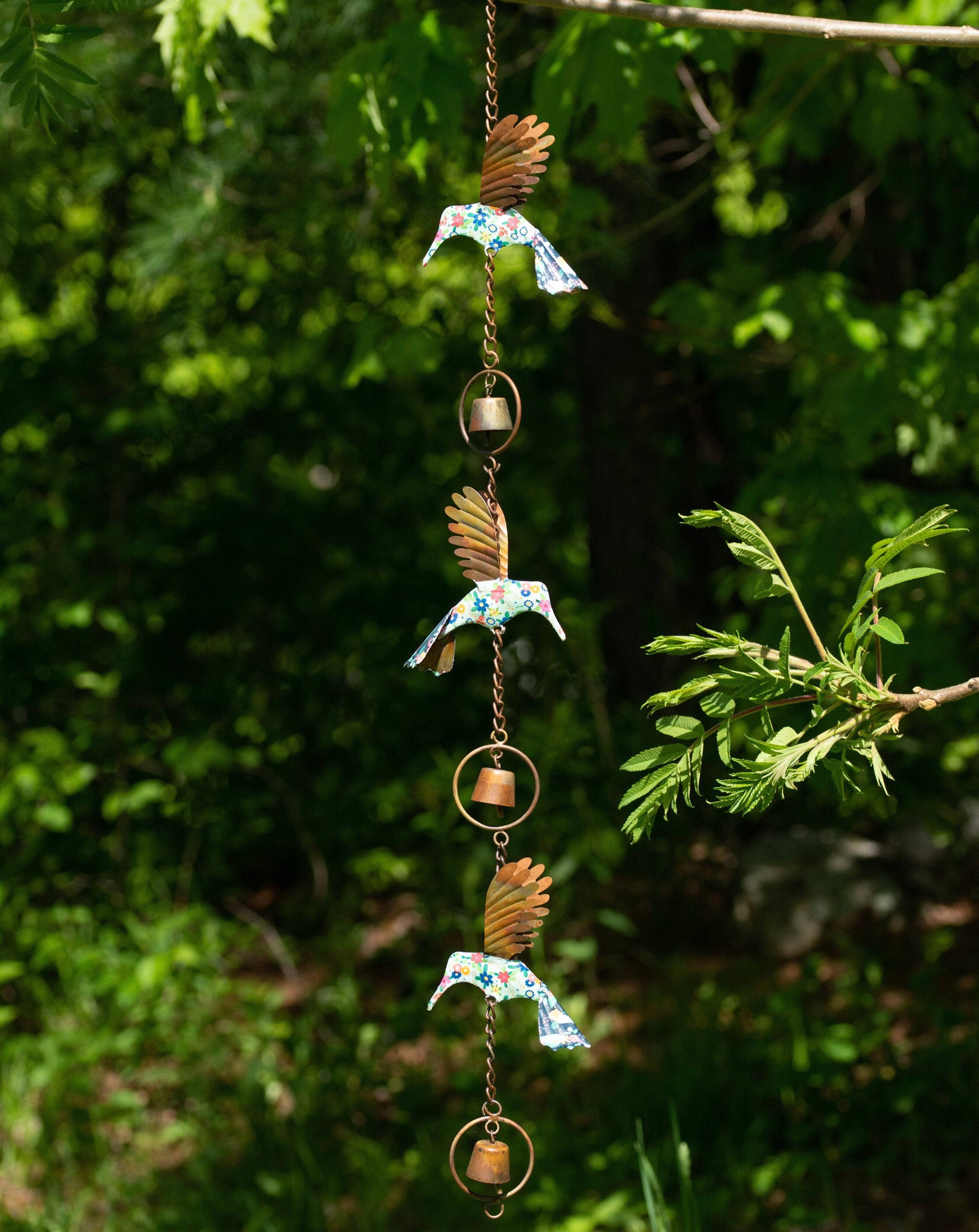 Exquisite Triple Floral Hummingbird Ornament - Handcrafted Home Decor for Wall, Garden & Wedding - Perfect Gift for Bird Lovers & Nature Enthusiasts