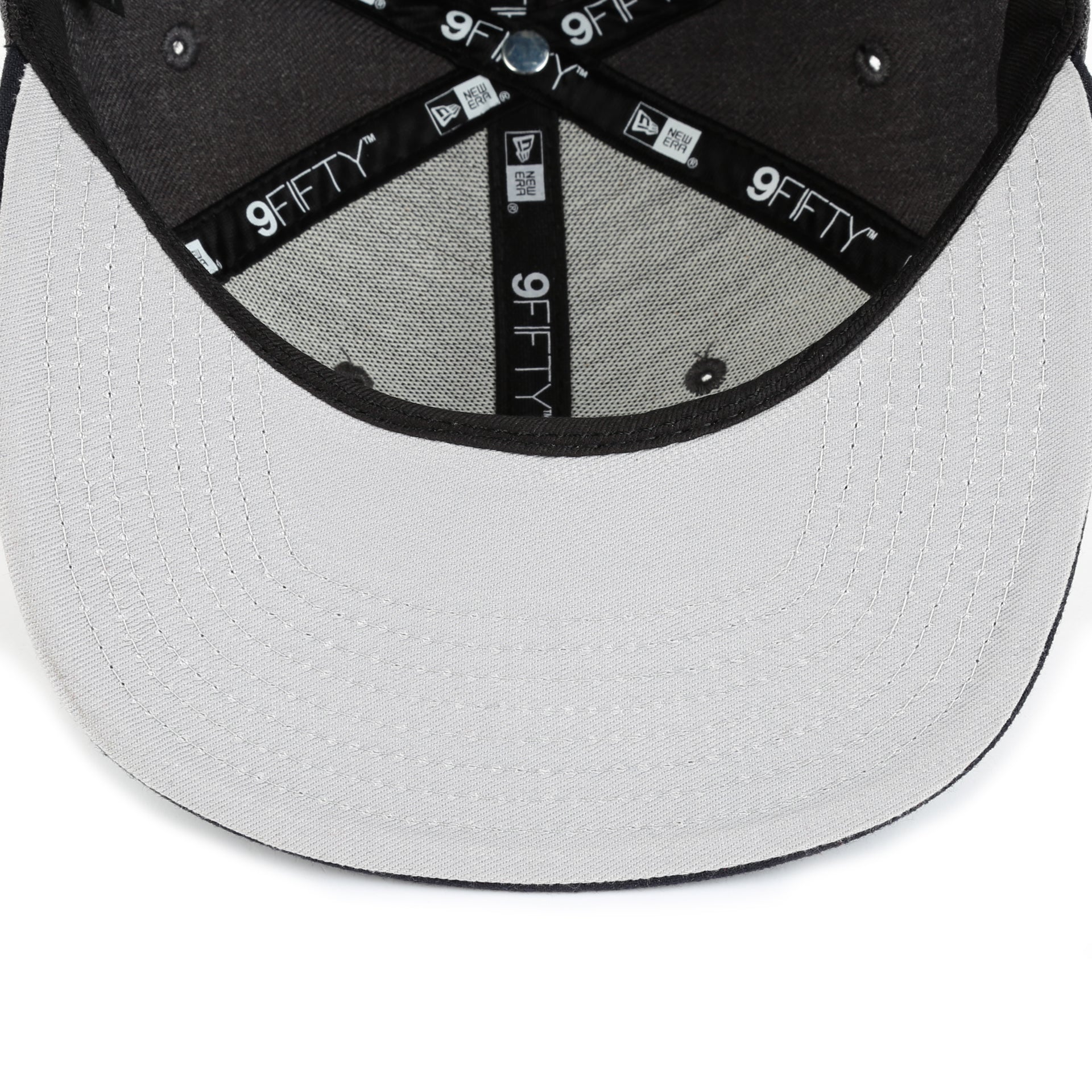 New Era 9Fifty MLB Detroit Tigers Snapback Cap - Heather Graphite Adjustable Baseball Hat for Men & Women - Perfect for Baseball Games, Streetwear Fashion & Casual Outfits