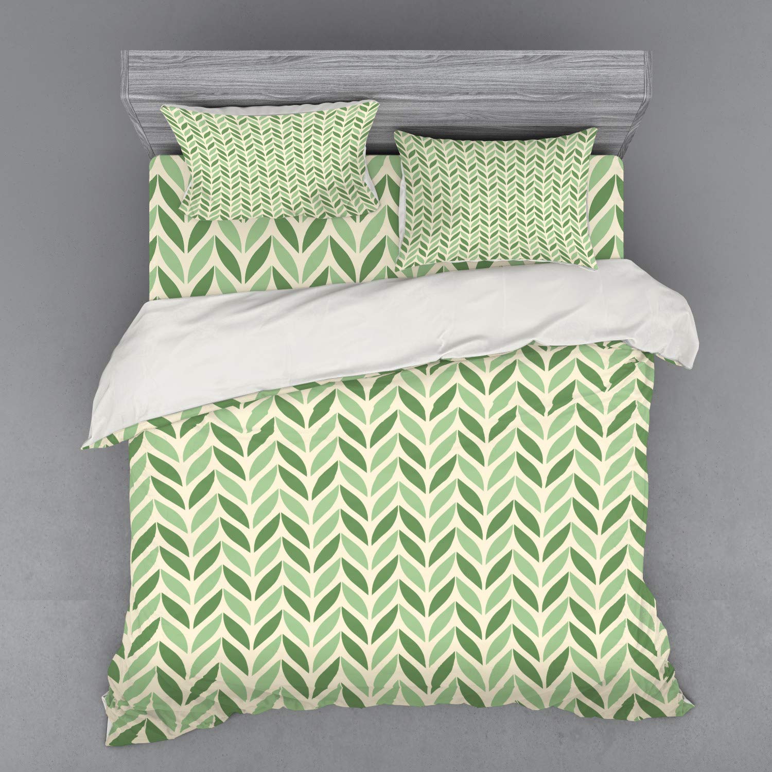 Ambesonne Retro King Size 4-Piece Duvet Cover Set - Vibrant Green Spring Leaves Gardening Theme with Diagonal Symmetric Patterns, Includes Shams & Fitted Sheet - Perfect for Nature Lovers' Bedroom Decor