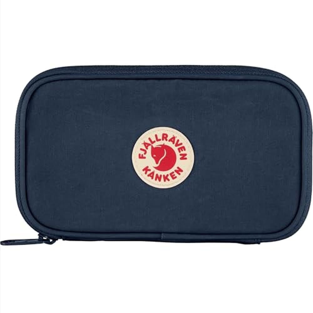 Fjallraven Unisex Kånken Travel Wallet - Large RFID Blocking Passport Holder for Men & Women, Green - Perfect for Air Travel, Hiking & Everyday Use