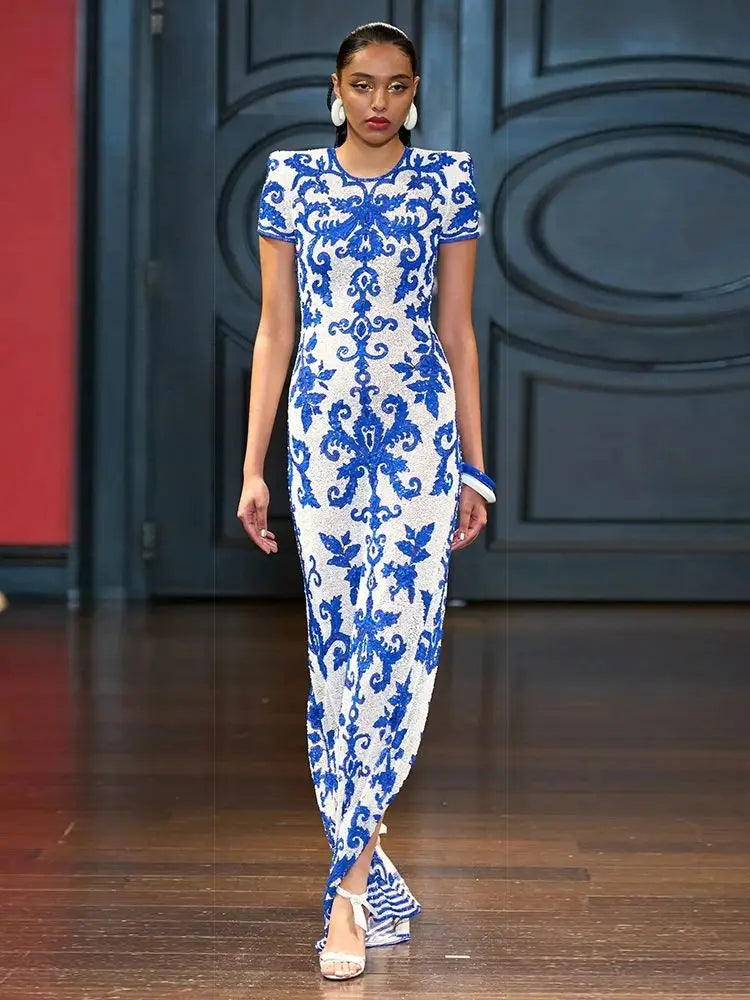 Elegant Blue and White Porcelain Print Women's Sexy Bandage Dress - Short Sleeve Tight Bodycon Party Dress for Celebrity Events, Night Out, Club Wear & Special Occasions
