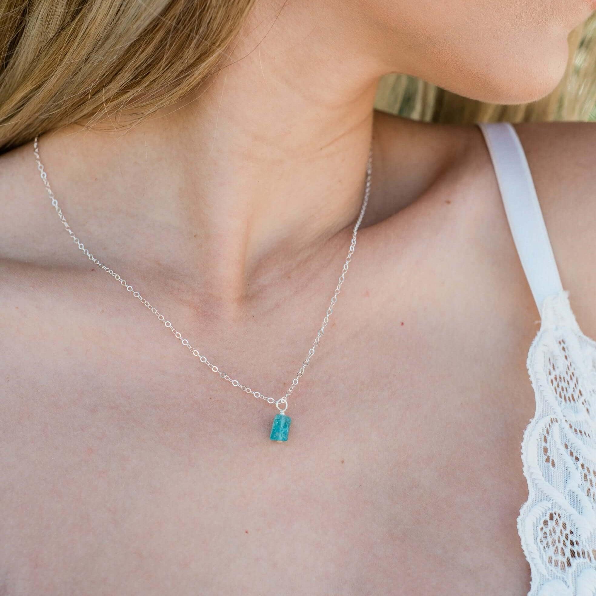 Natural Raw Apatite Crystal Pendant Necklace - Healing Stone Jewelry for Women, Spiritual Energy Protection, Chakra Balancing | Perfect for Meditation, Yoga & Everyday Wear