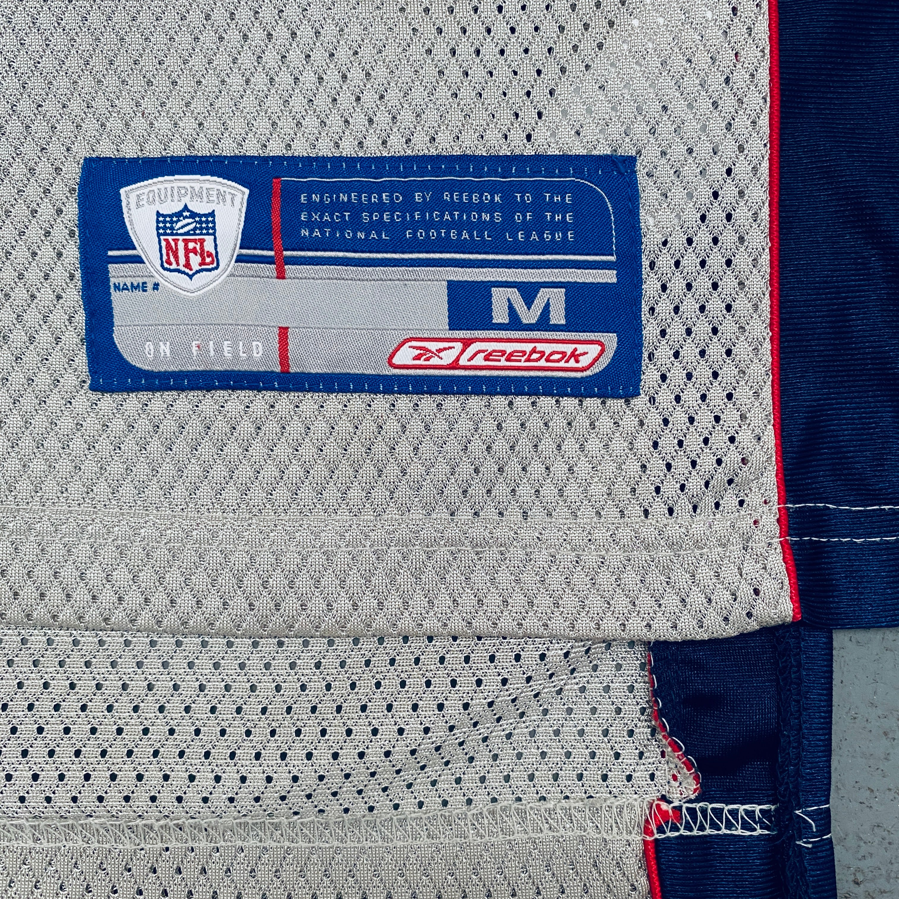 Authentic Tom Brady 2003/04 New England Patriots Silver Replica Jersey (Size M) - Perfect for NFL Games, Fan Collections & Sports Memorabilia Displays