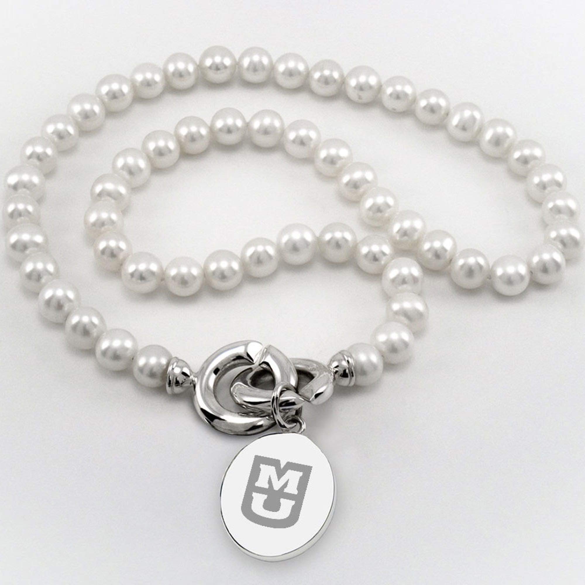 University of Missouri Pearl Necklace with Sterling Silver Charm - Elegant Graduation Gift for Women, Perfect for Commencement, Homecoming & Special Occasions