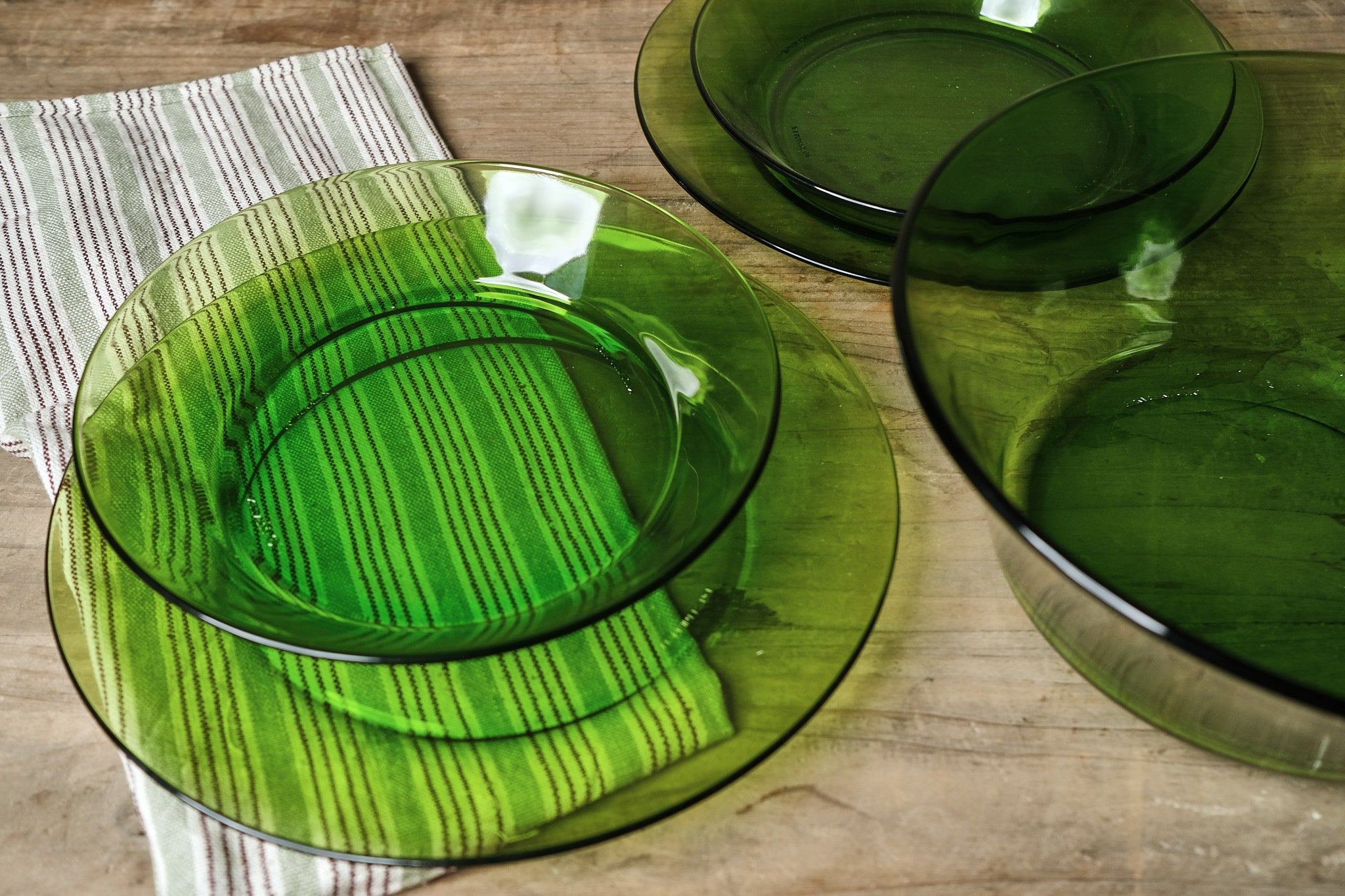 Premium Eco-Friendly Home Decor - Sustainable & Stylish Green Living Room & Bedroom Accents for Modern Interior Design