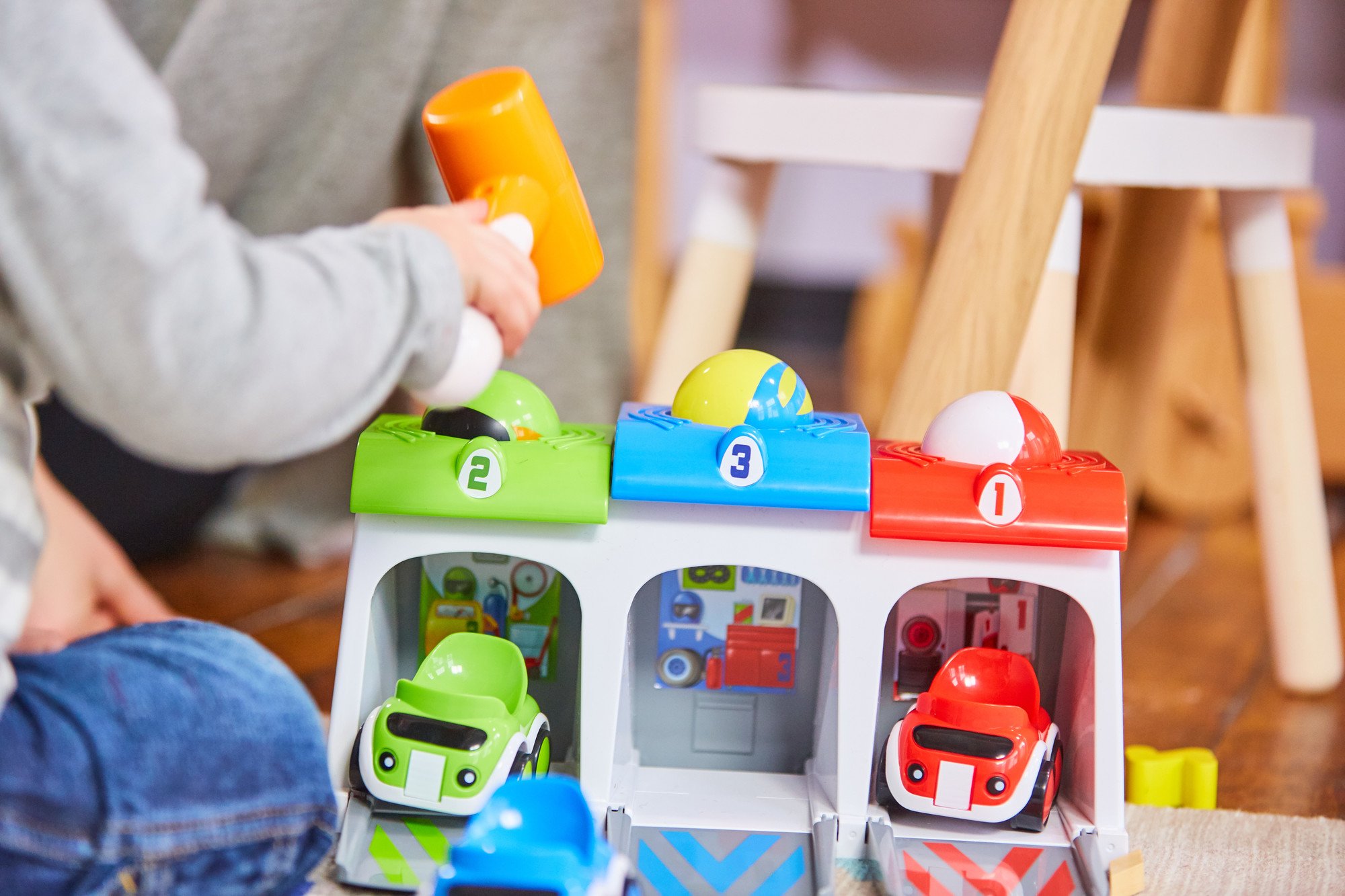 TOMY Toomies Wacky Racers Toy Car Set - 6 Piece Race Track Playset for Kids Ages 3+ | Fun Interactive Toy Cars with Loops & Ramps | Perfect for Birthday Gifts & Indoor Playtime
