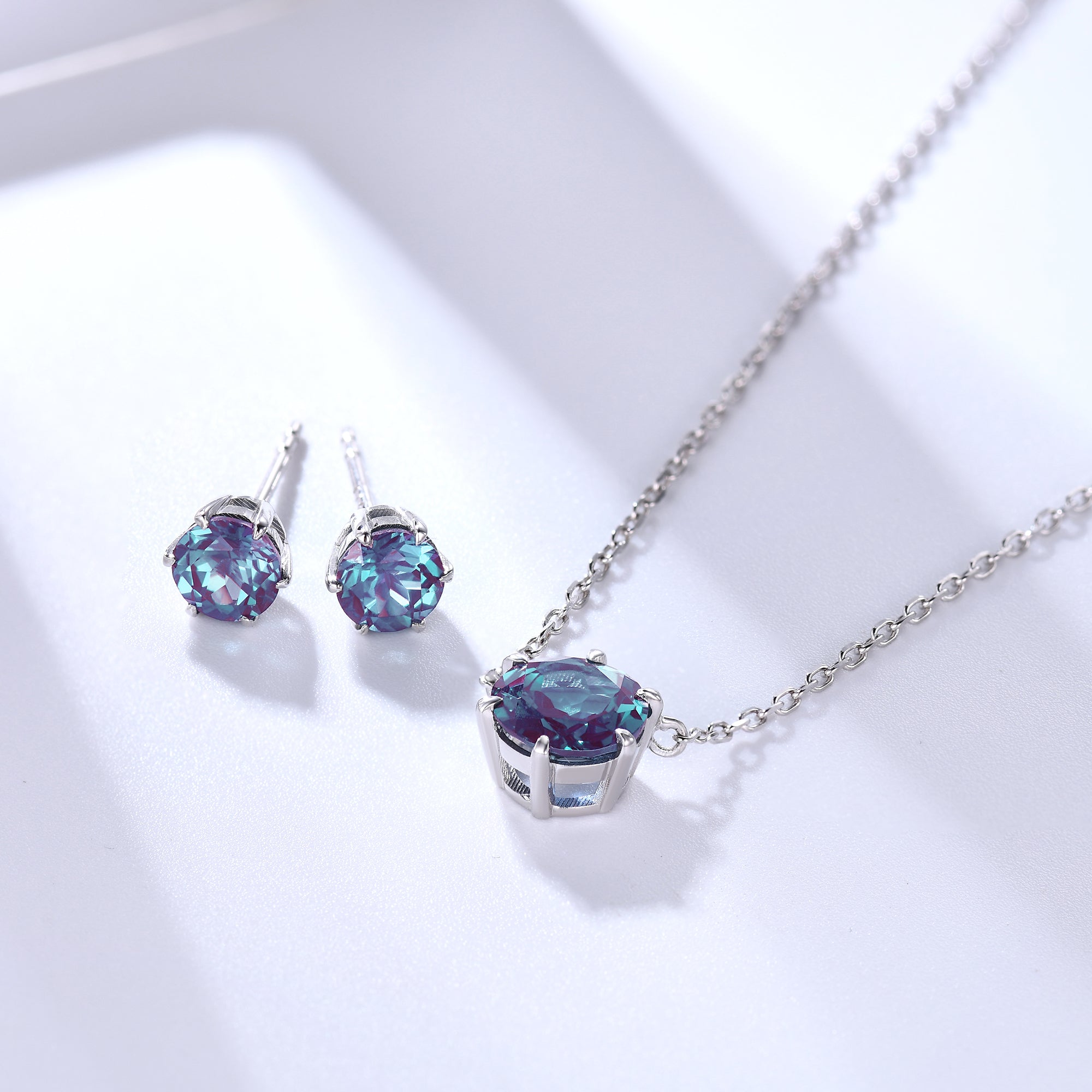 Elegant Round Alexandrite Solitaire Pendant Necklace - Minimalist 925 Sterling Silver Jewelry for Women - Perfect for Anniversary Gifts & Special Occasions