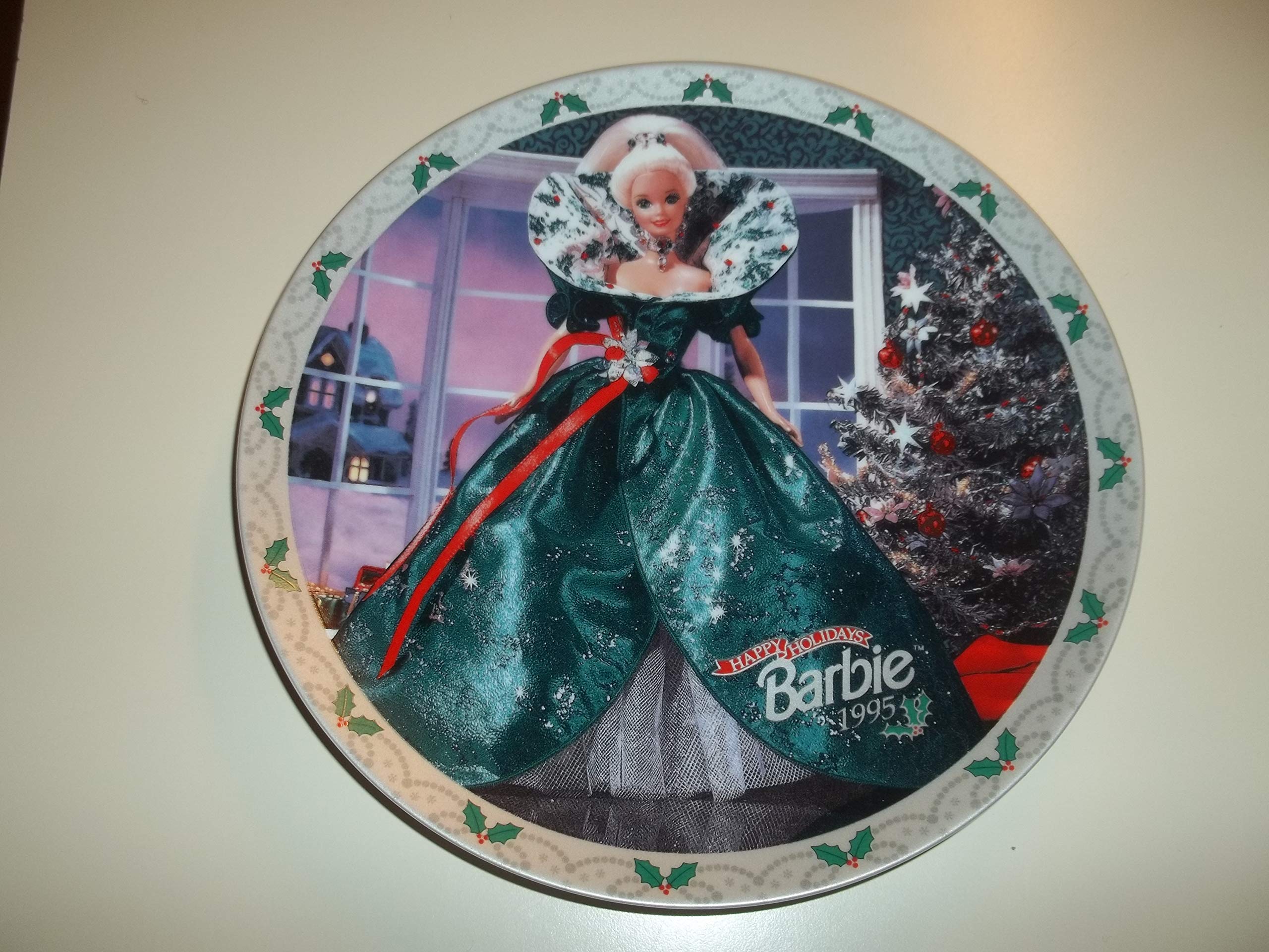 1995 Happy Holidays Barbie Collector's Plate - Vintage Christmas Barbie Dinnerware for Collectors & Decor (Perfect for Holiday Displays, Gift Giving & Nostalgic Decor)